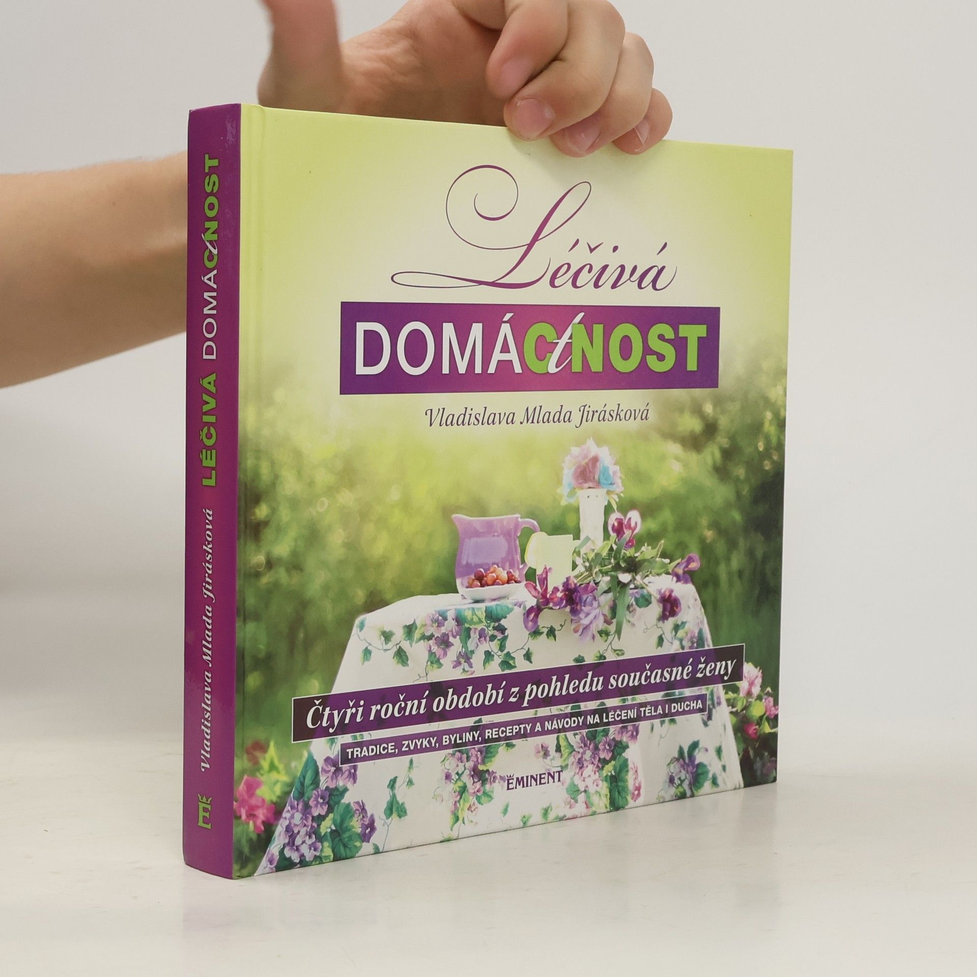 Léčivá domáctnost: čtyři roční období z pohledu současné ženy