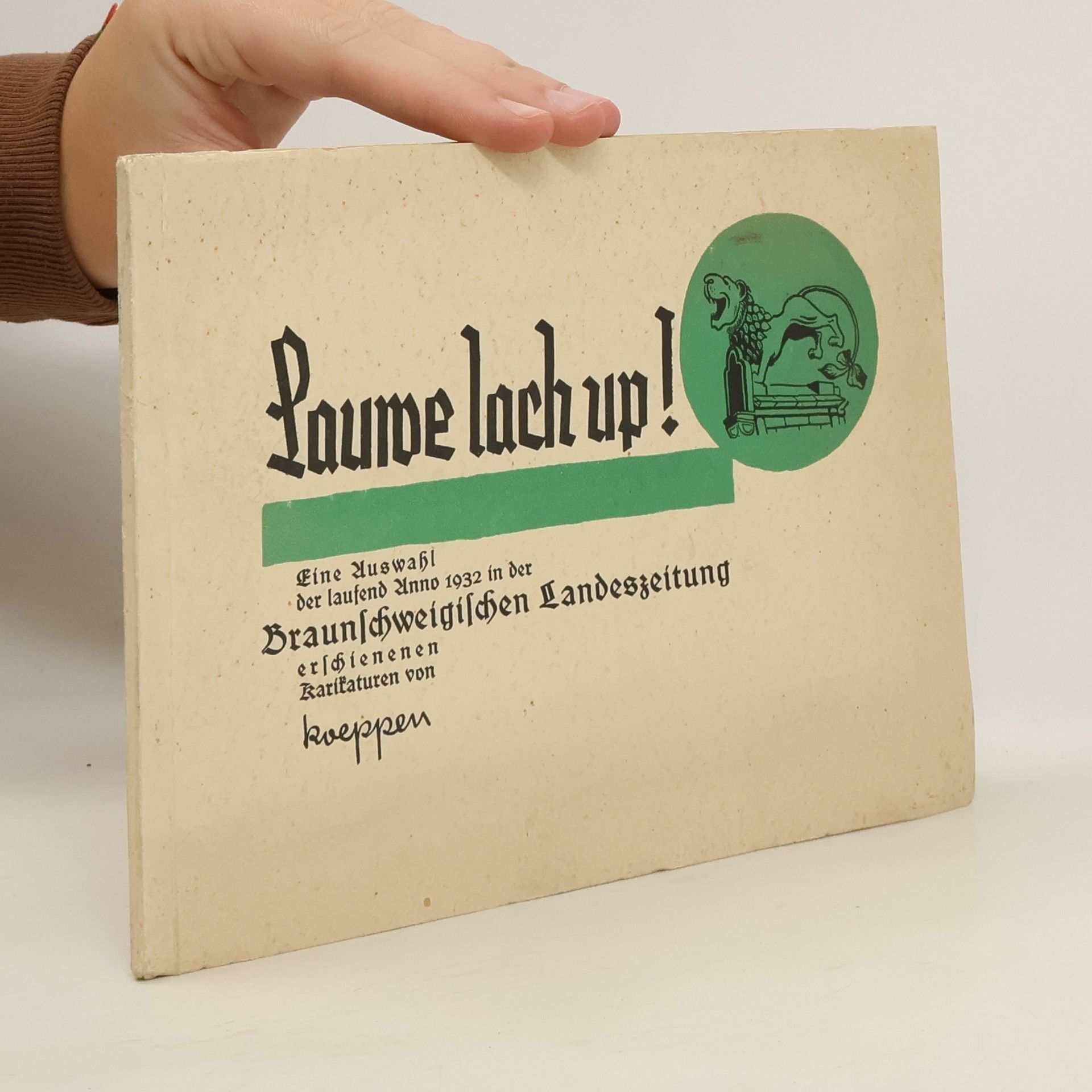 Various authors Lauwe lach up!