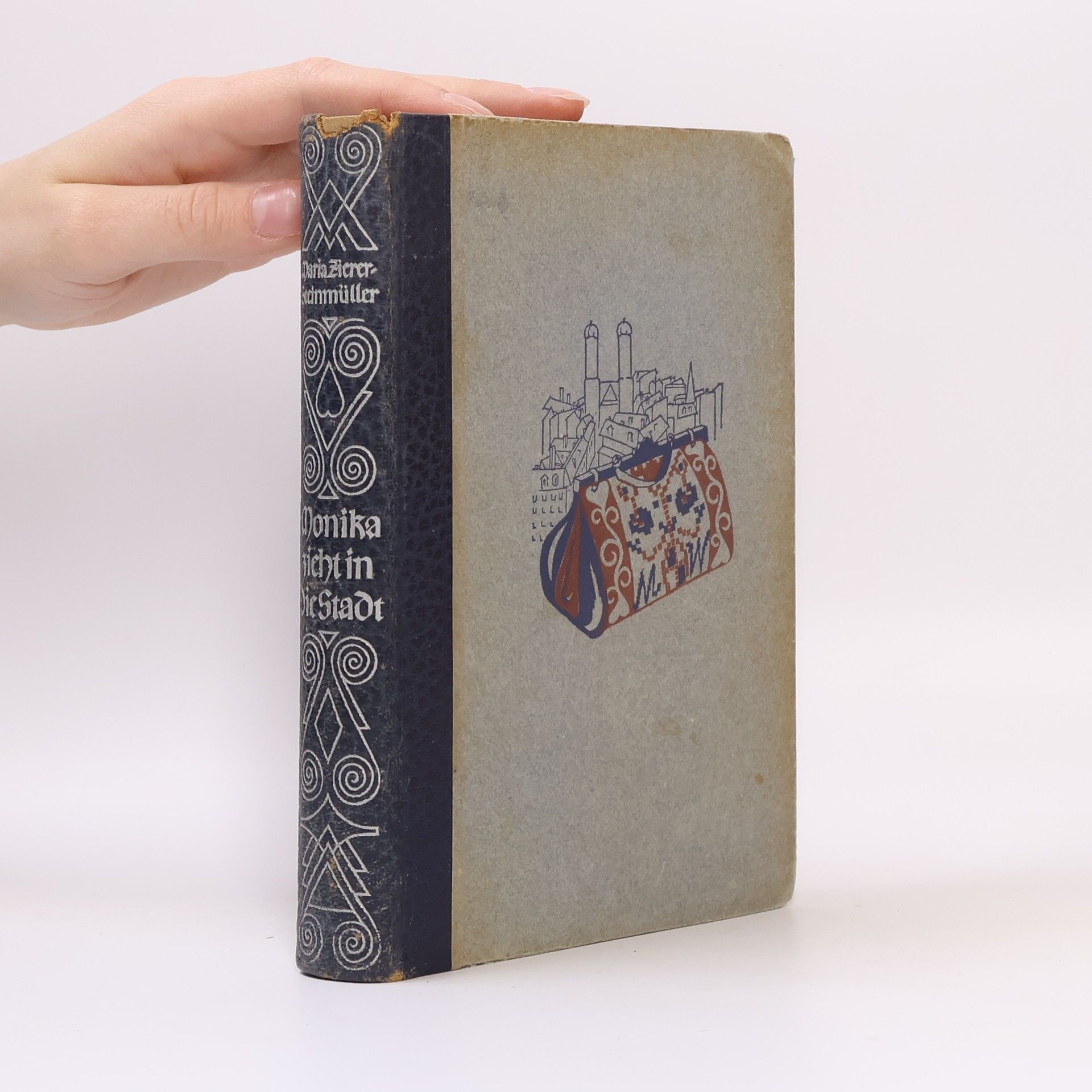 Monika zieht in die Stadt