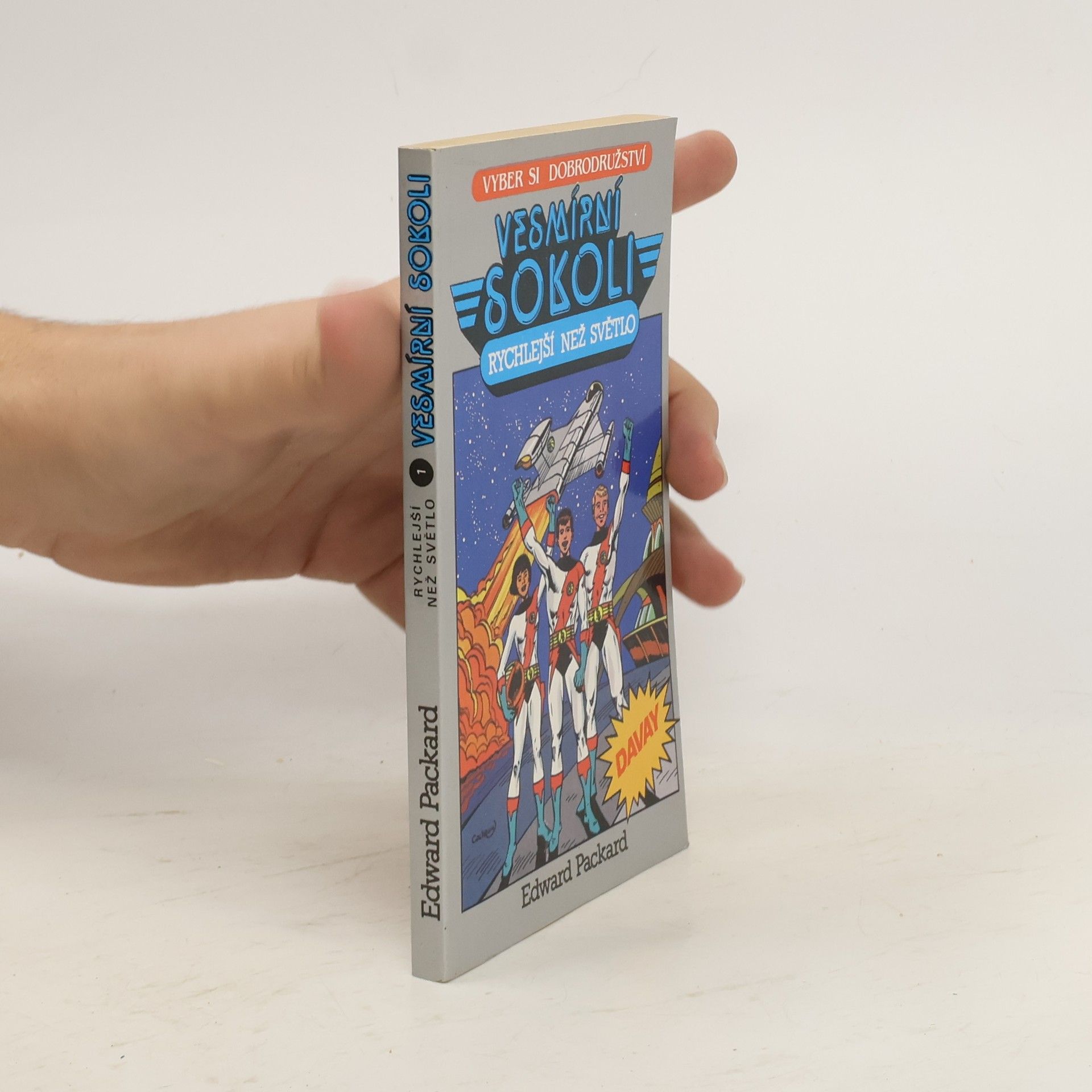 Edward Packard Vesmírni sokoli 1. Rýchlejší ako svetlo