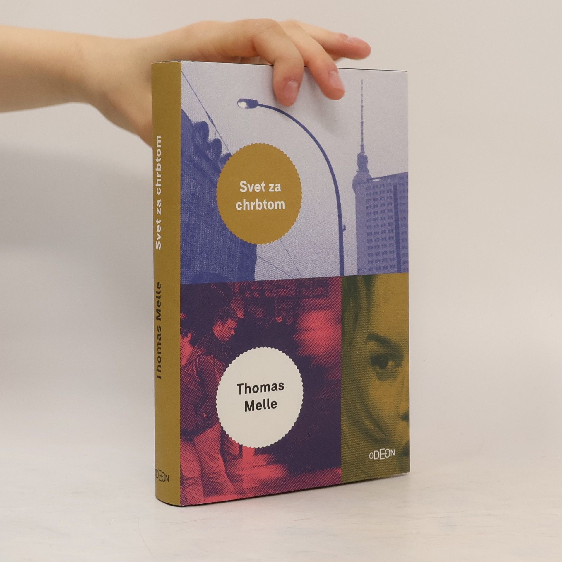 Thomas Melle Svet za chrbtom