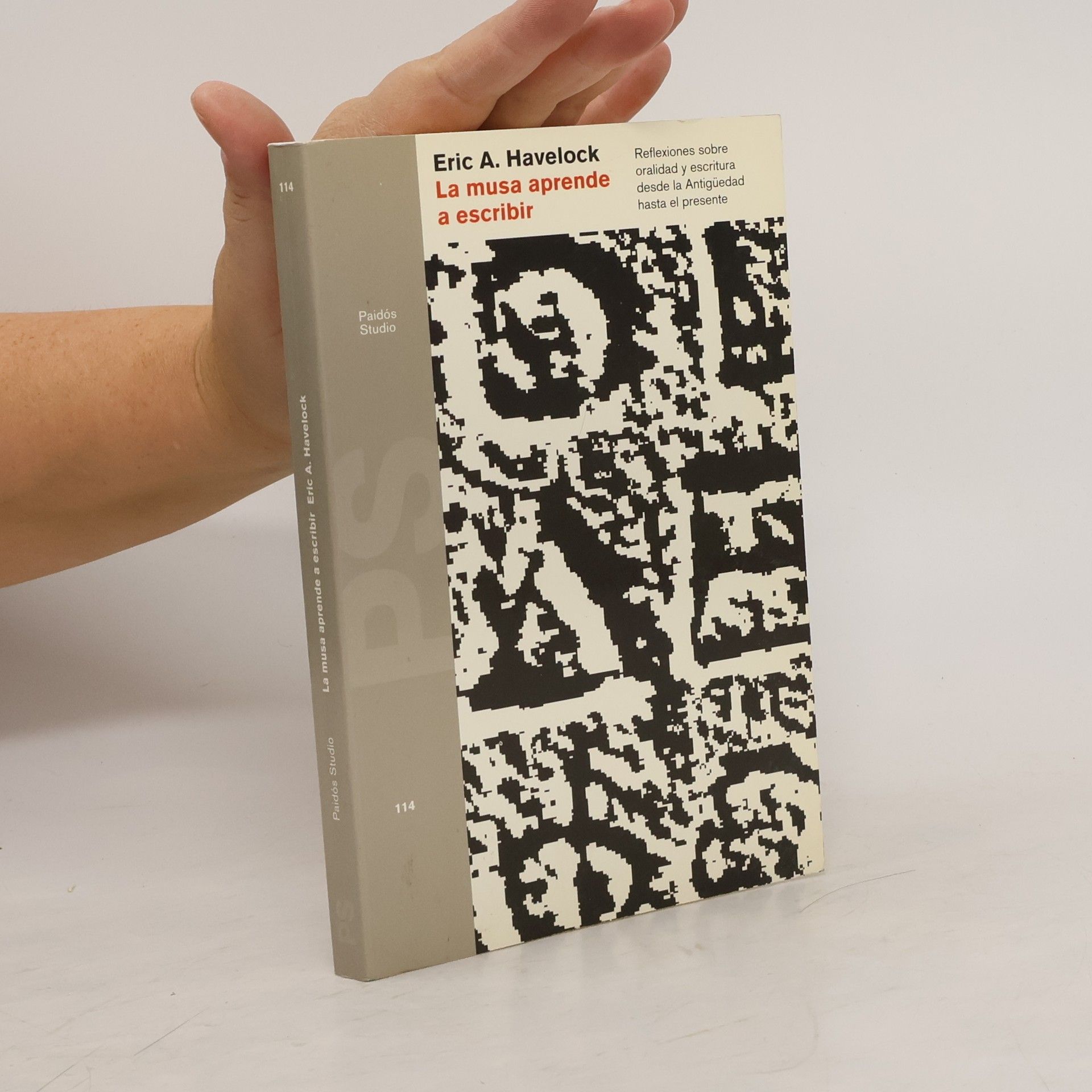 La musa aprende a escribir