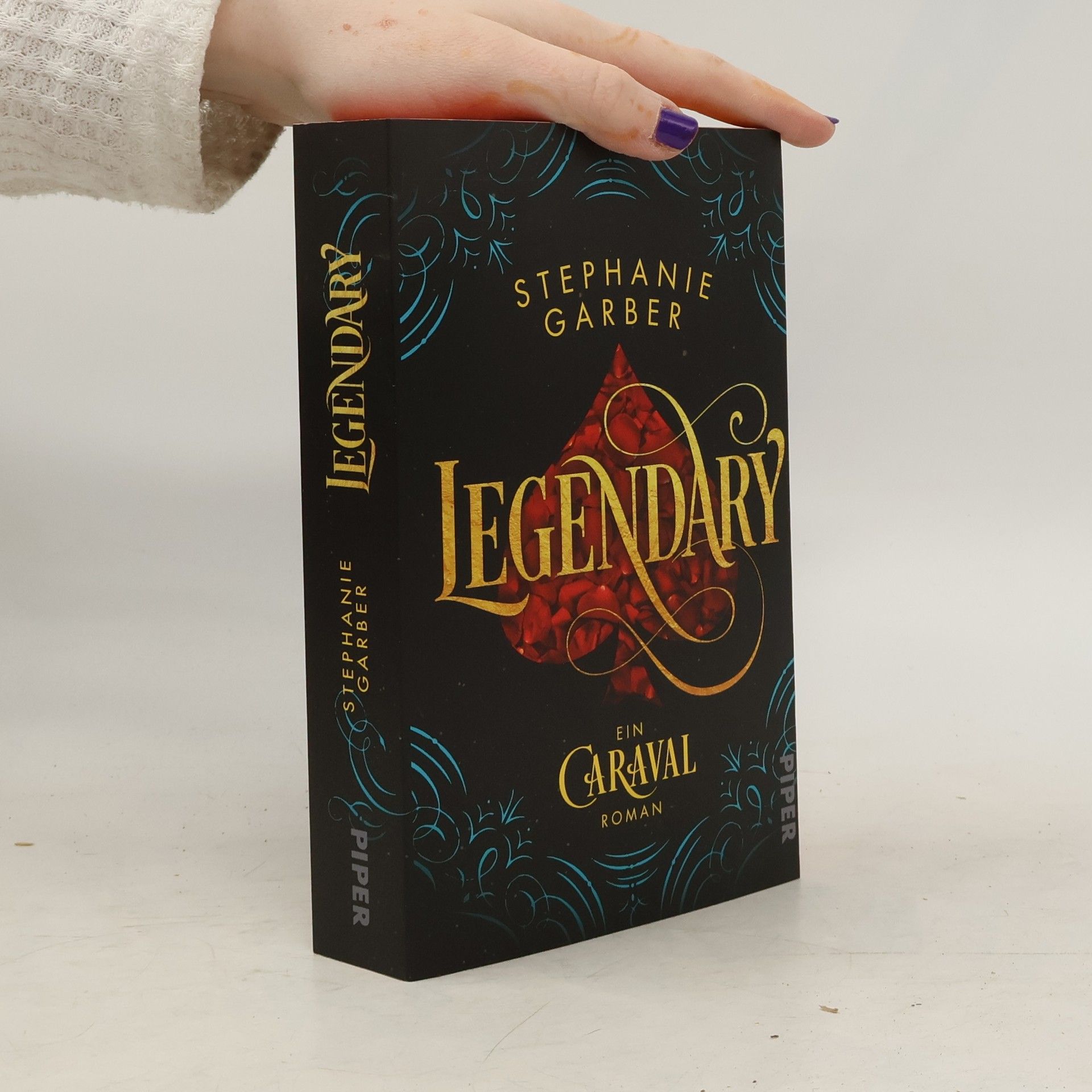 Stephanie Garber Legendary