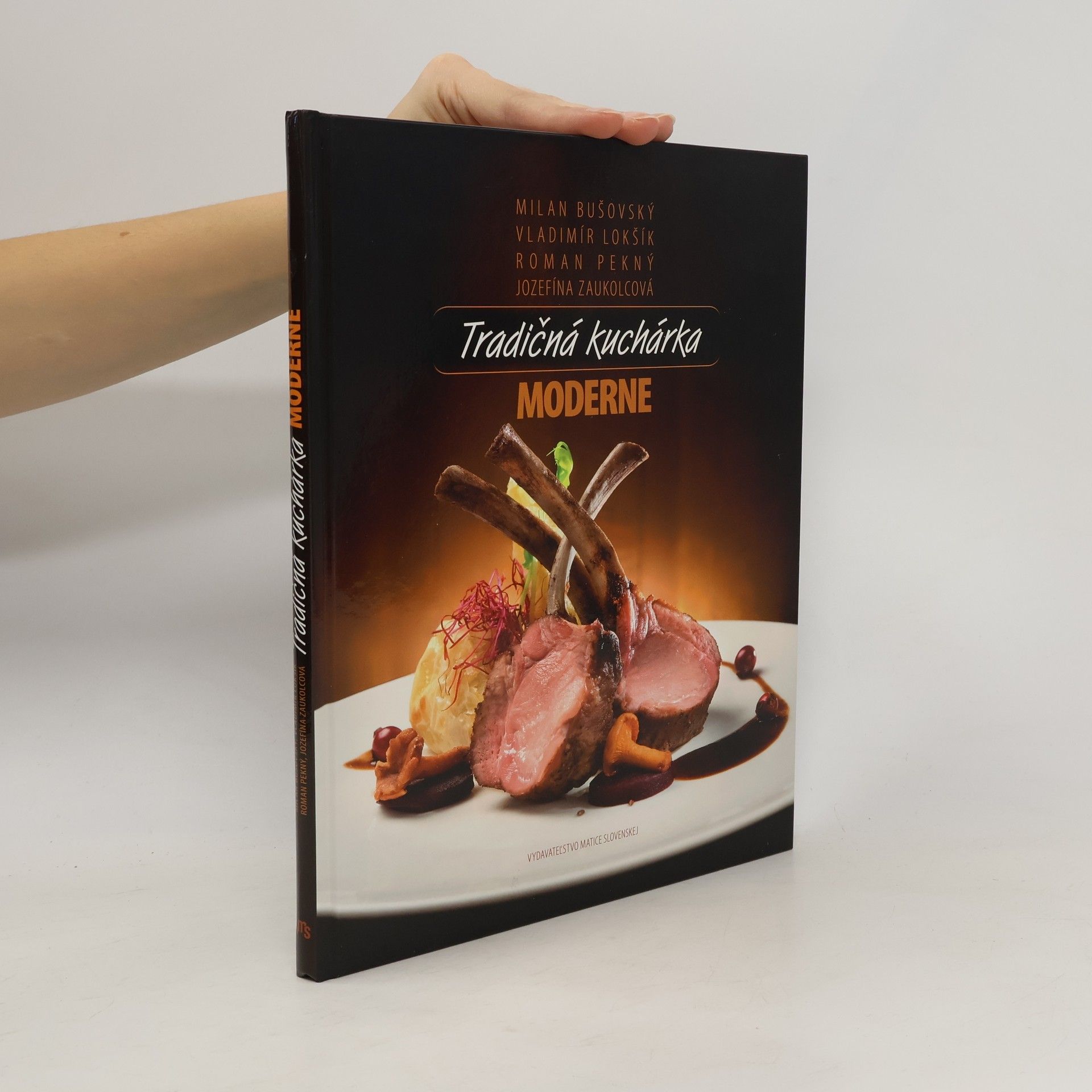 Tradičná kuchárka Moderne