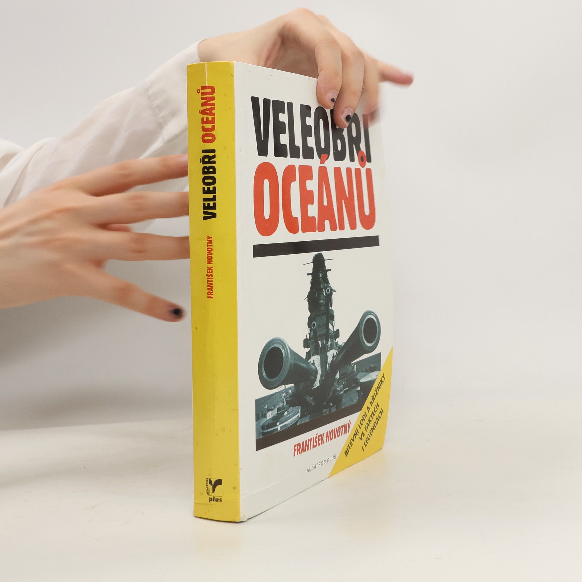 František Novotný Veleobři oceánů