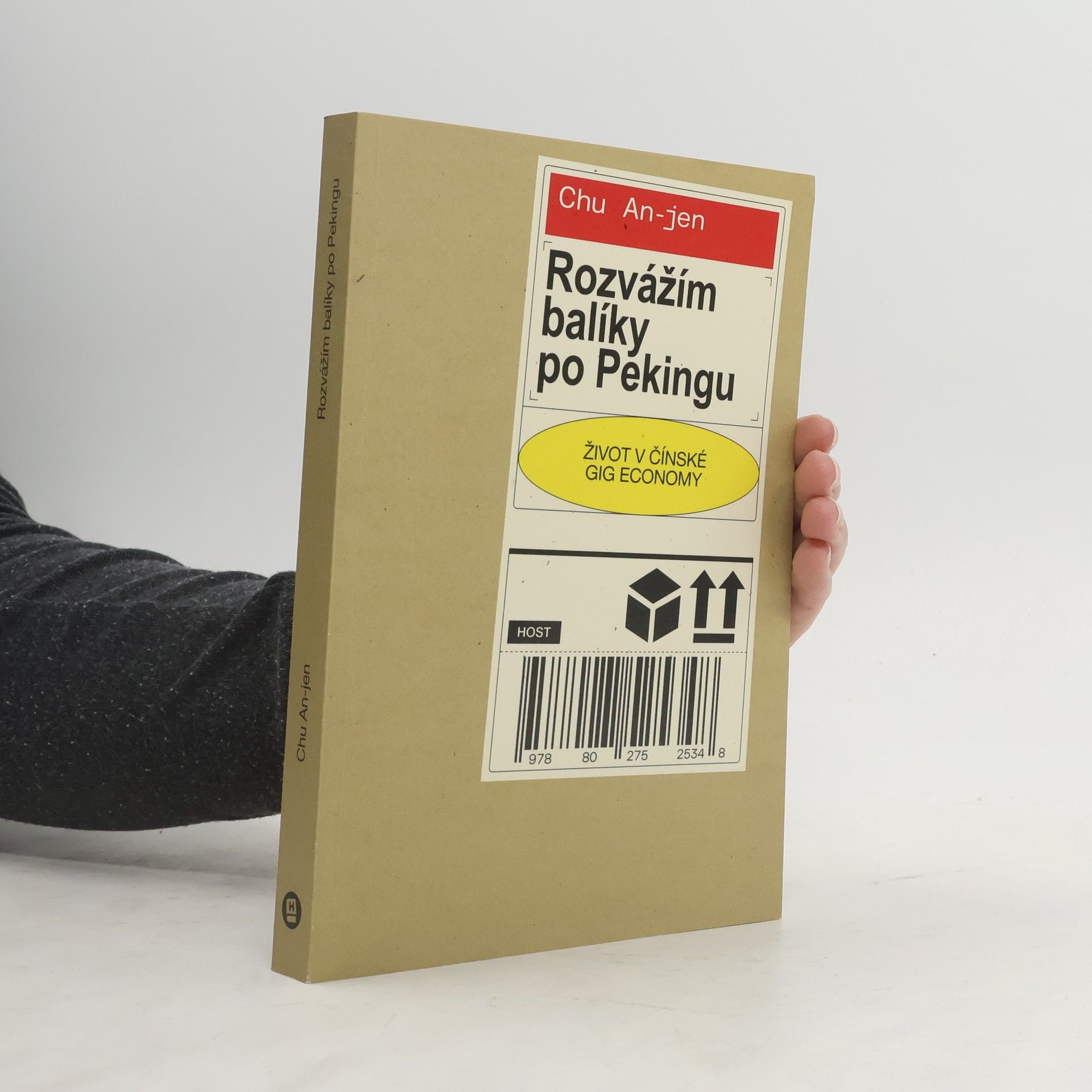 Chu An-jen Rozvážím balíky po Pekingu. Život v čínské gig economy