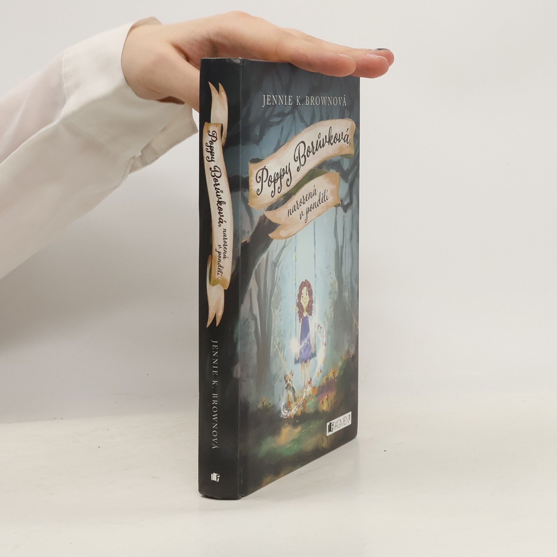 Jennie K. Brown Poppy Borůvková, narozená v pondělí