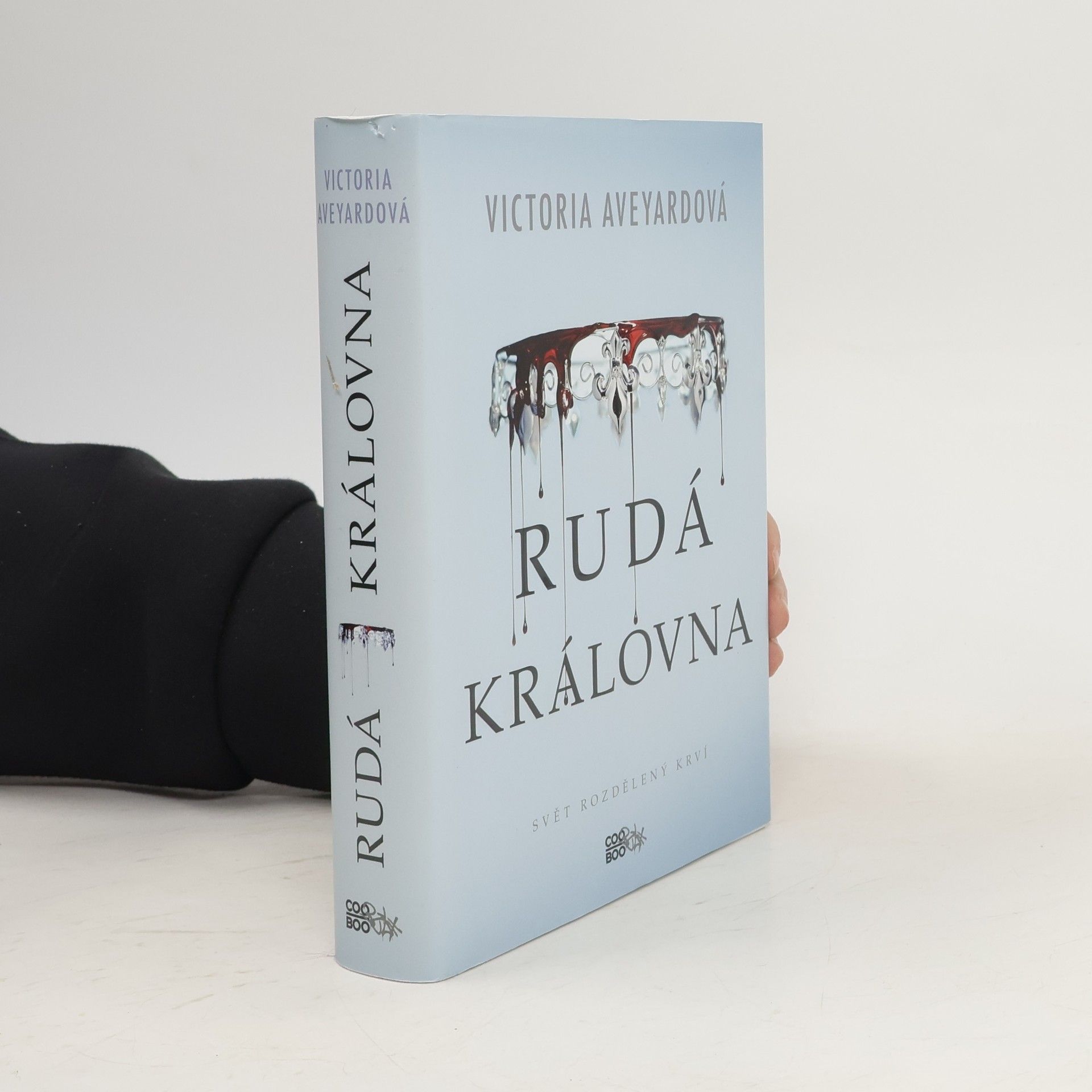 Victoria Aveyard Rudá královna. 1. díl