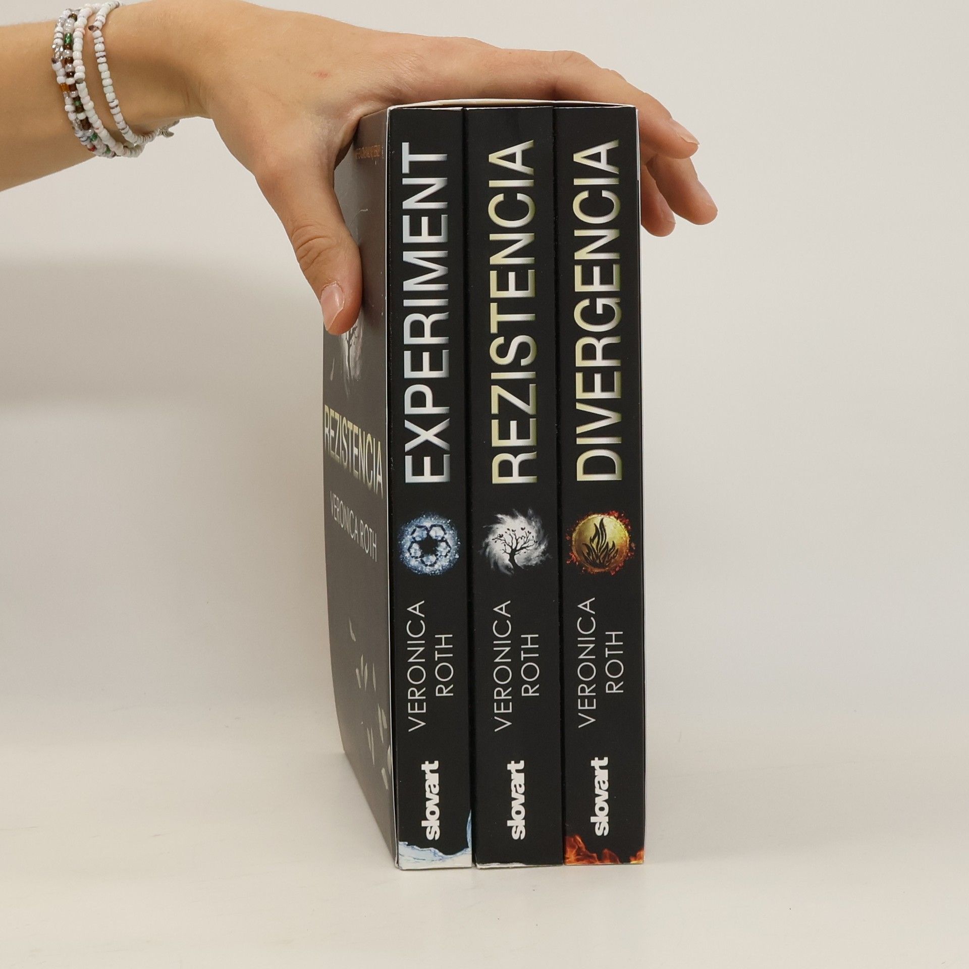 Veronica Roth Divergencia. Experiment. Rezistencia. 1 - 3