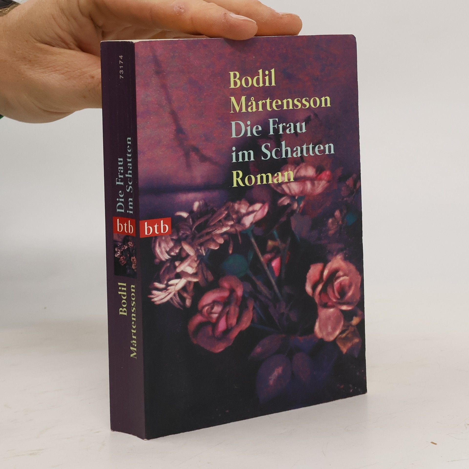 Die Frau im Schatten