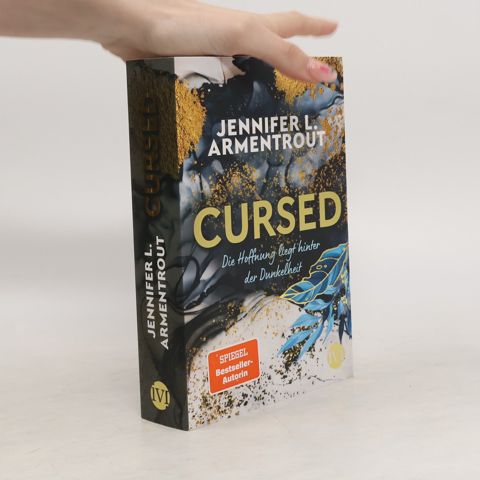 Jennifer L. Armentrout Cursed. Die Hoffnung liegt hinter der Dunkelheit