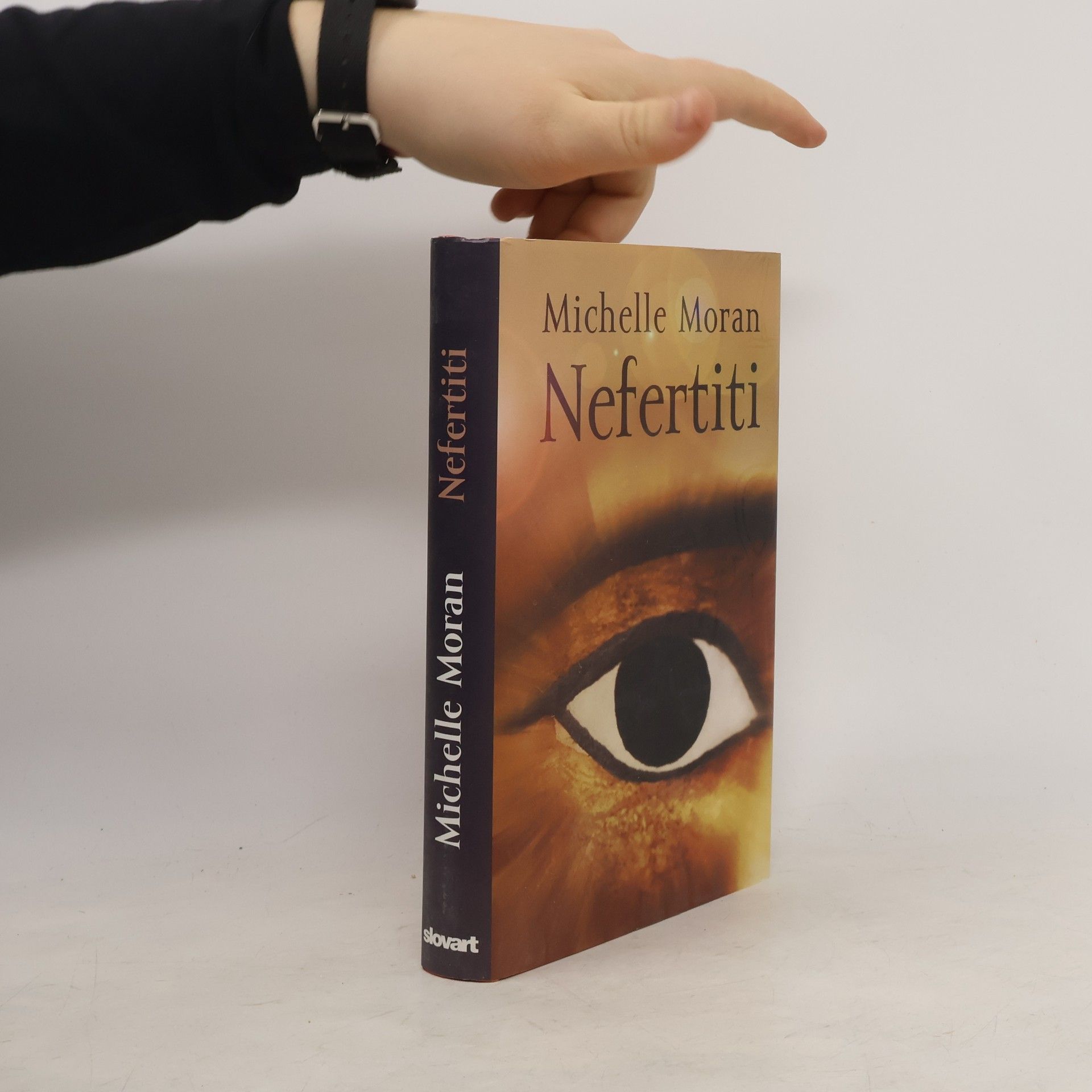 Michelle Moran Nefertiti