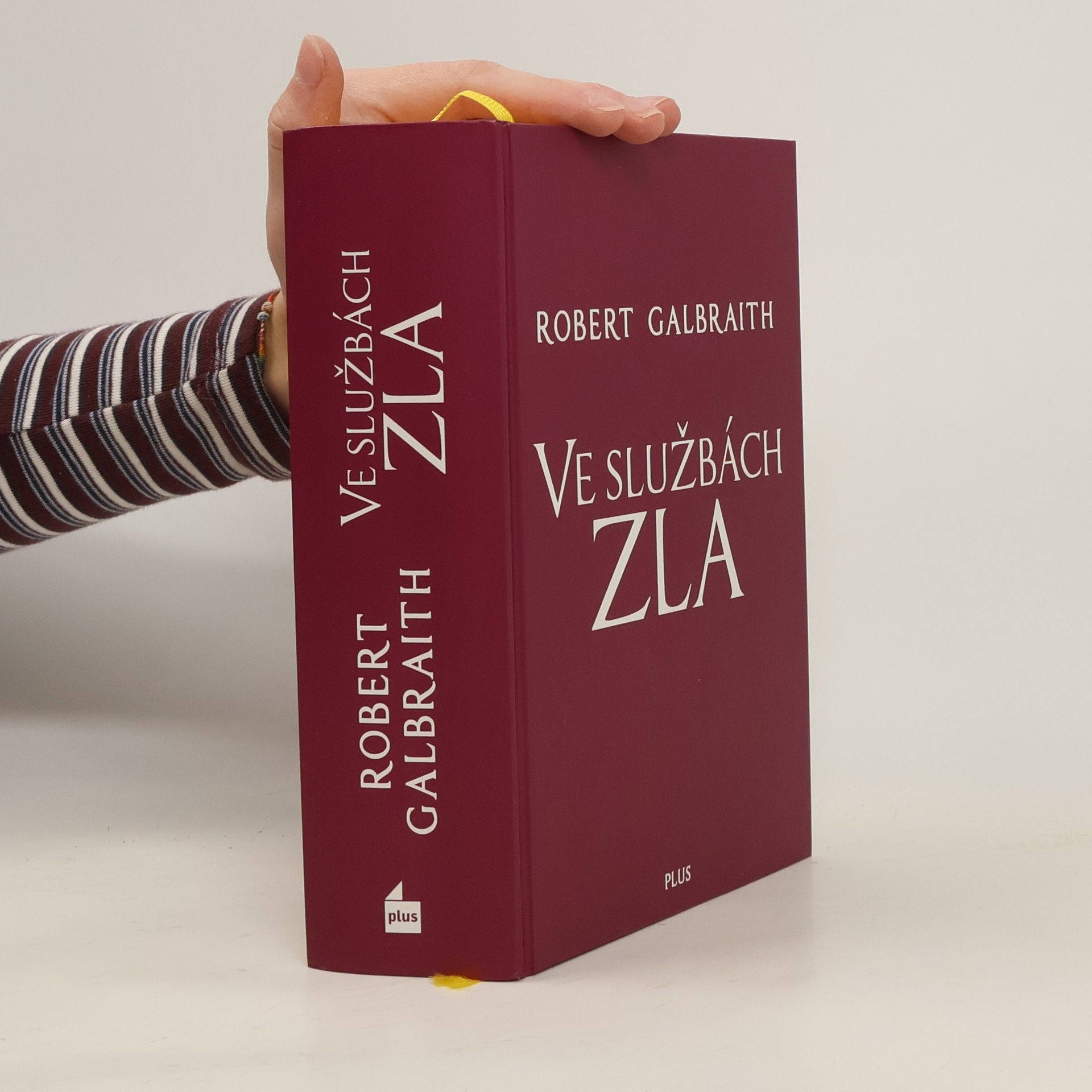 Robert Galbraith Ve službách zla