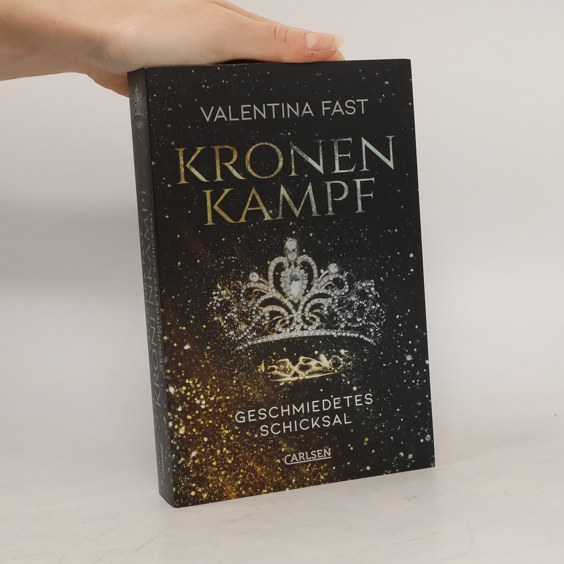 Valentina Fast Kronenkampf - geschmiedetes Schicksal