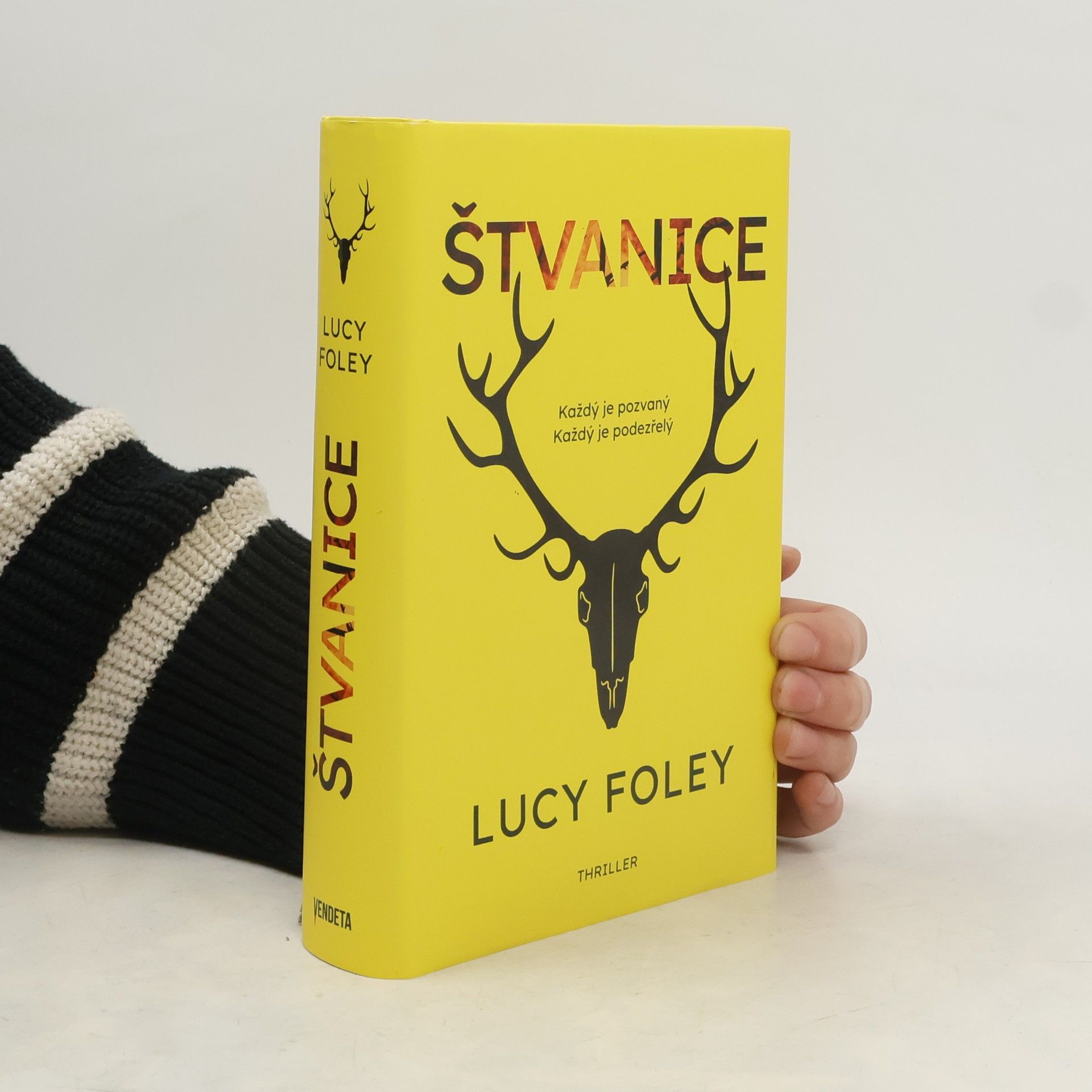 Lucy Foley Štvanice