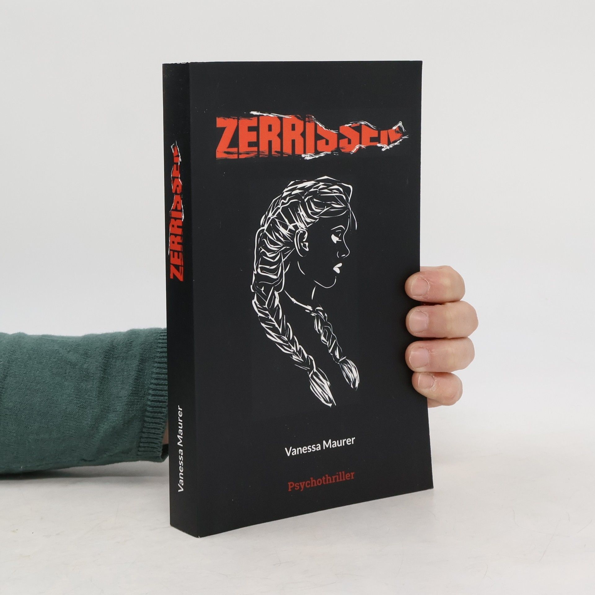 Vanessa Maurer Zerrissen