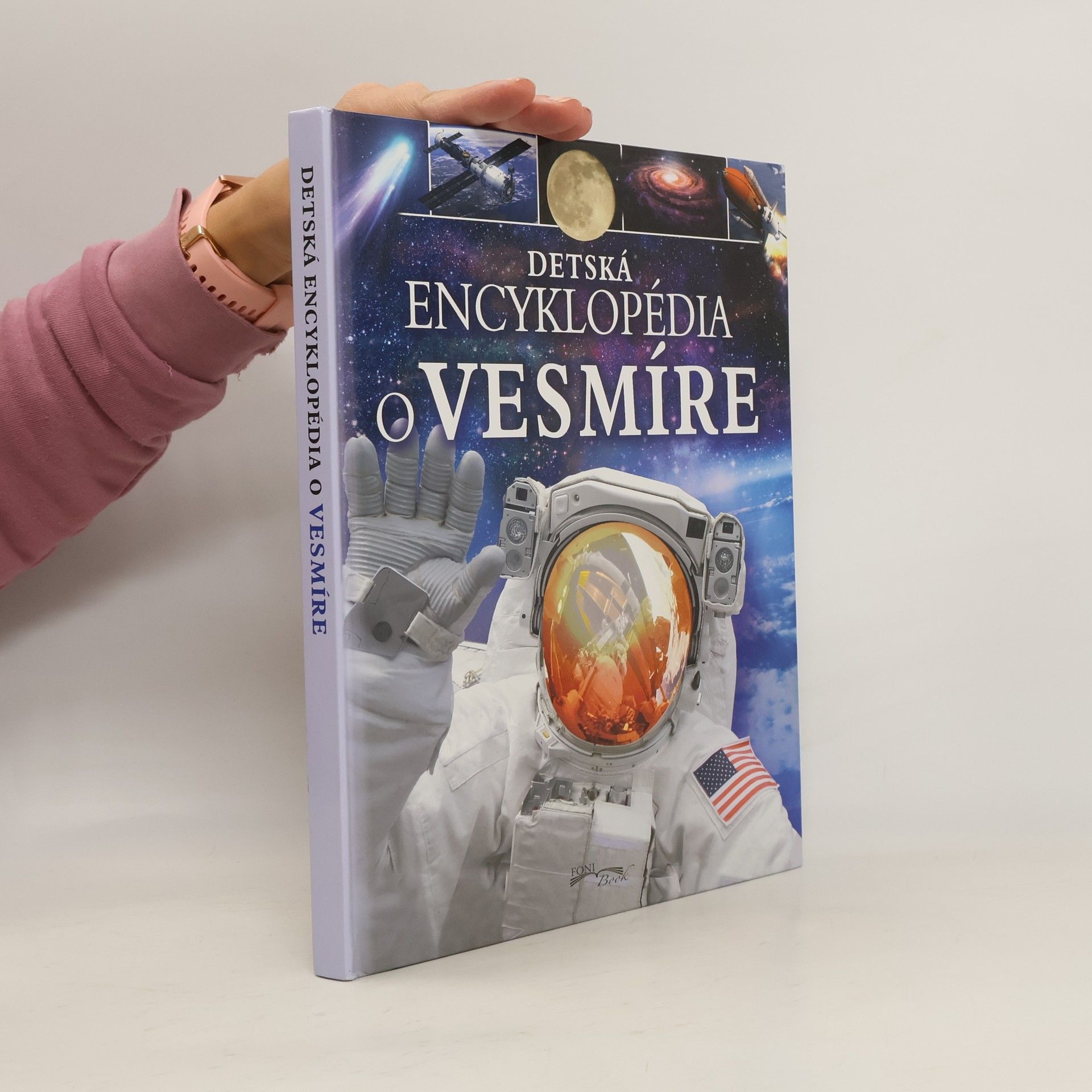 Collectif d'auteurs Detská encyklopédia o vesmíre