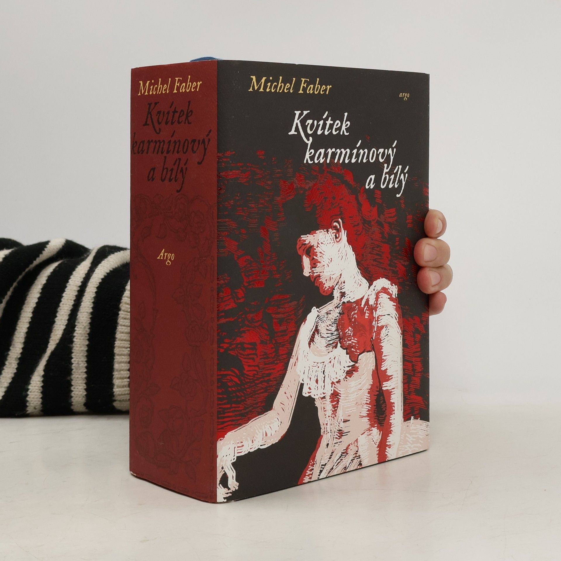 Michel Faber Kvítek karmínový a bílý