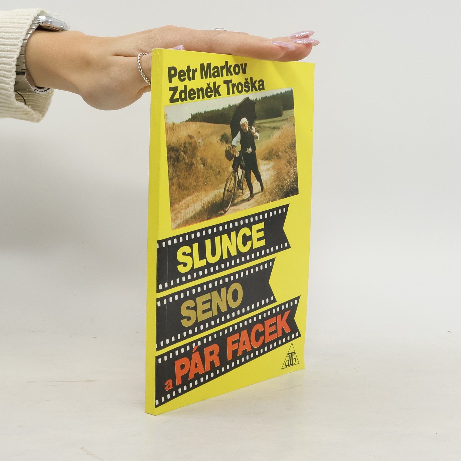 Slunce, seno a pár facek