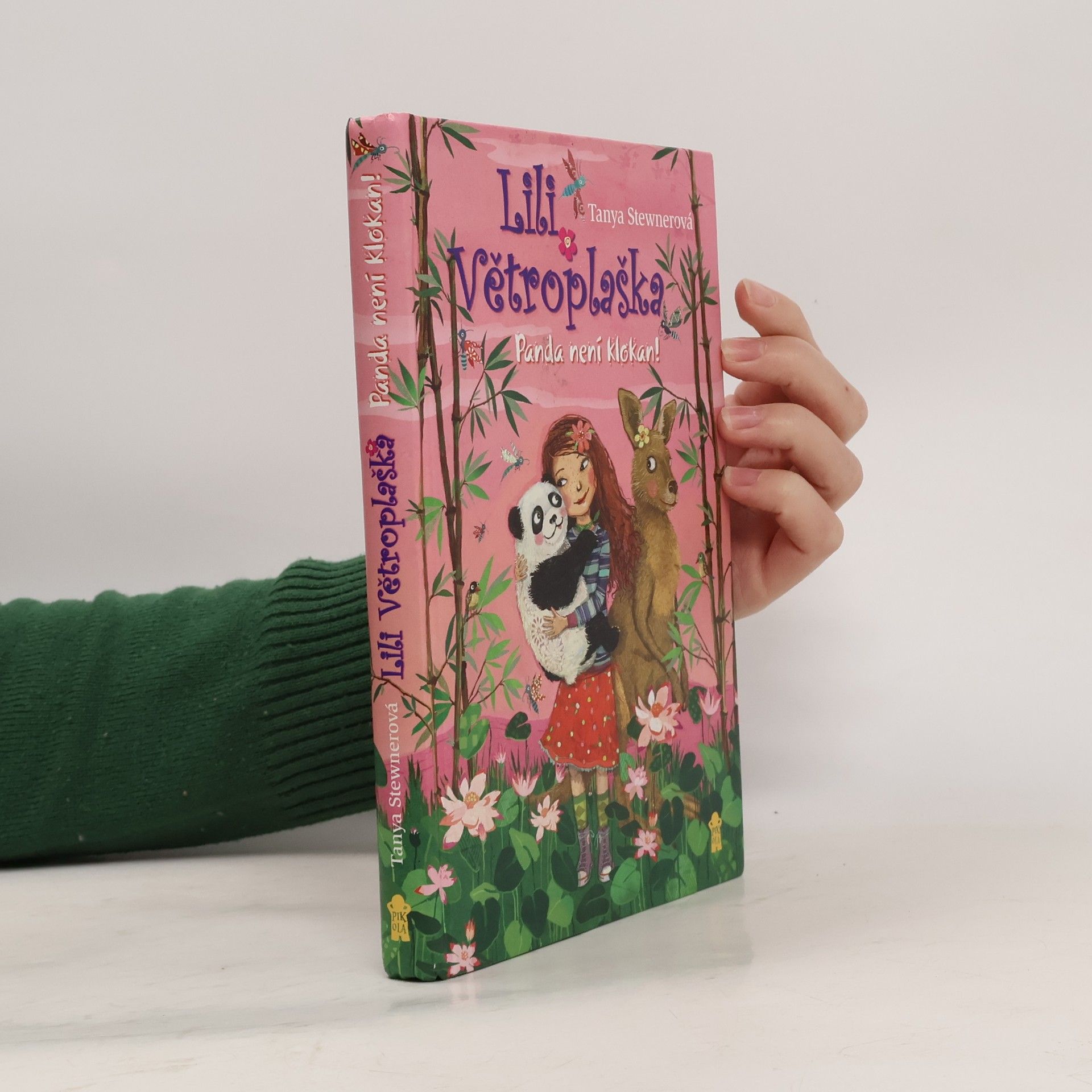 Tanya Stewner Lili Větroplaška. Panda není klokan!