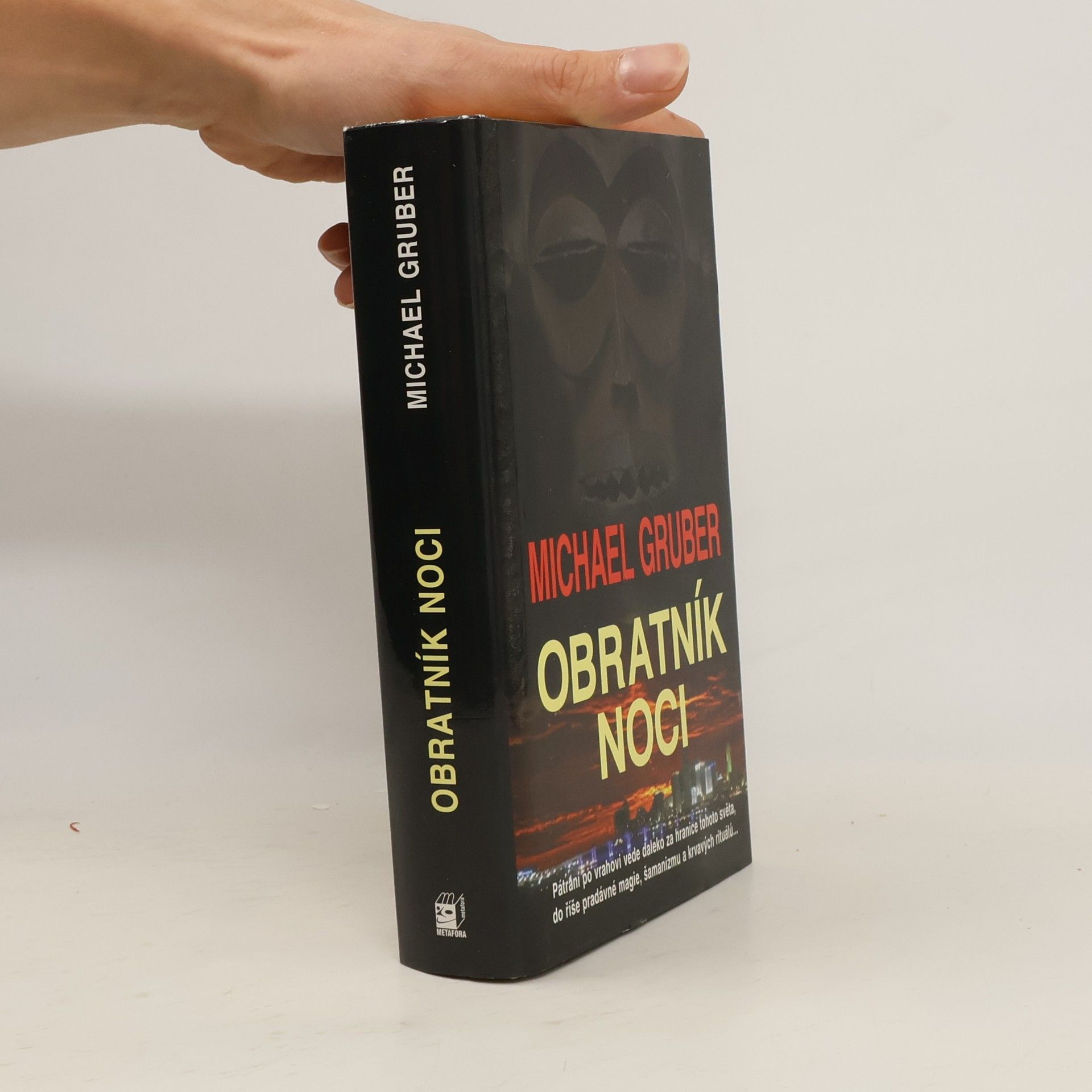 Michael Gruber Obratník noci