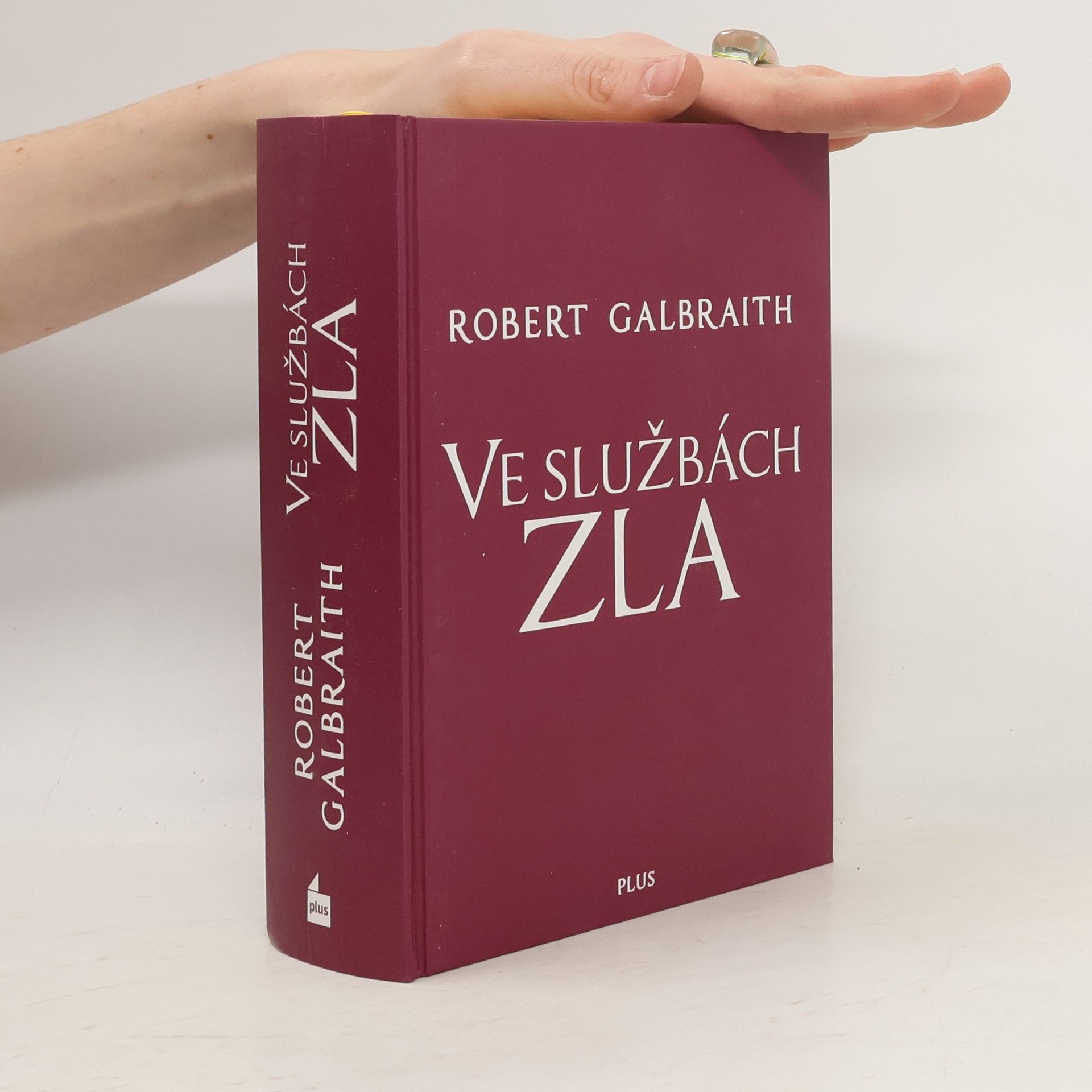 Robert Galbraith Ve službách zla