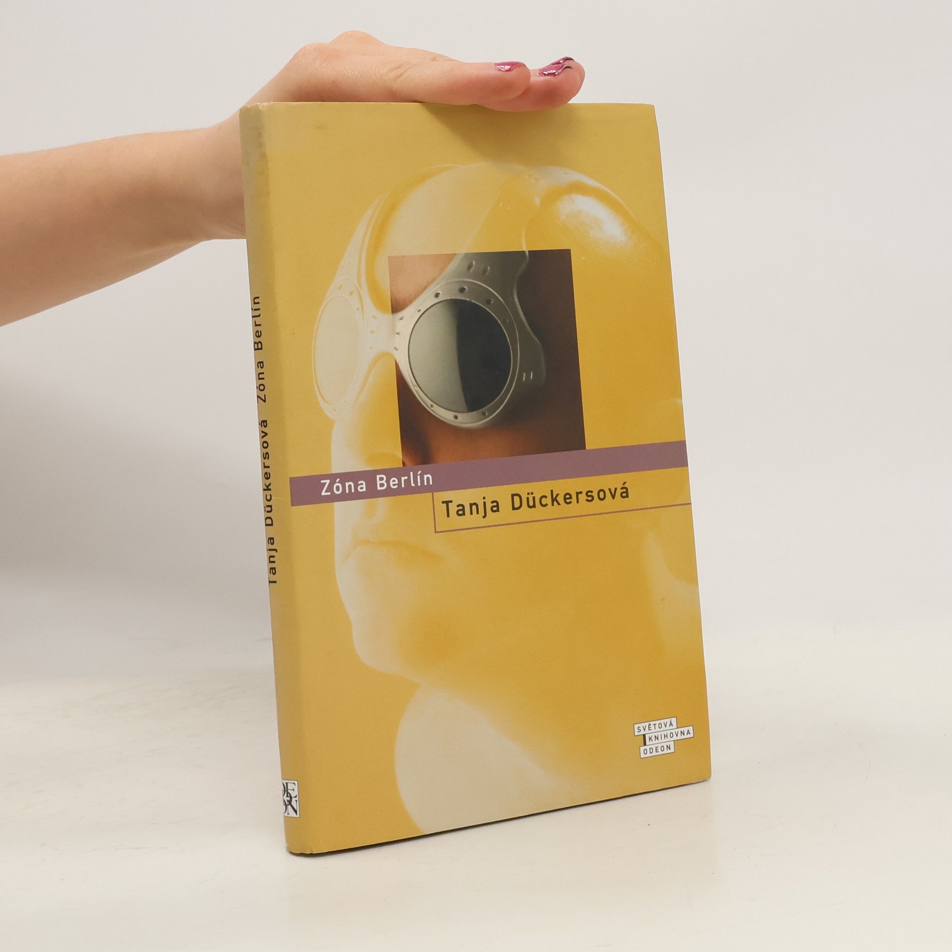 Tanja Dückers Zóna Berlín