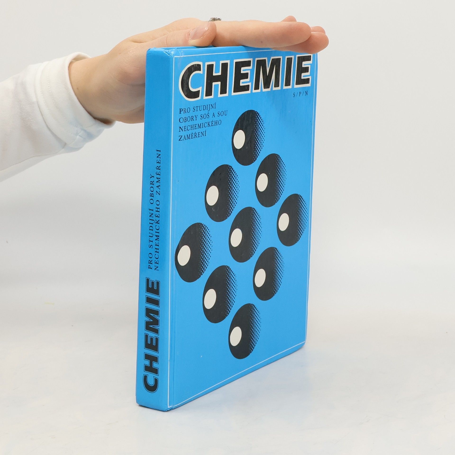 Josef Kubík Chemie pro studijní obory SOŠ [středních odborných škol] a SOU [středních odborných učilišť] nechemického zaměření