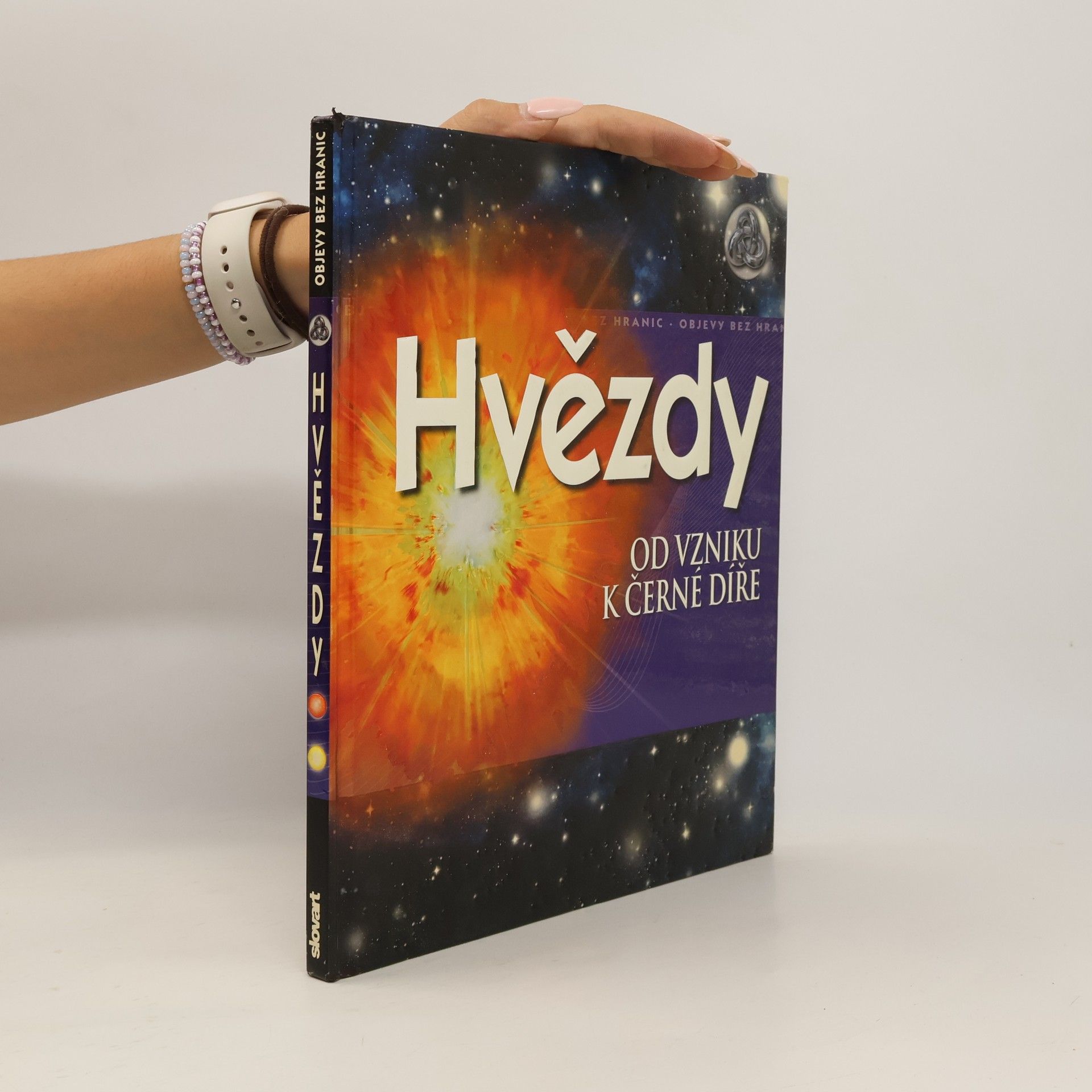 Hvězdy: Od vzniku k černé díře