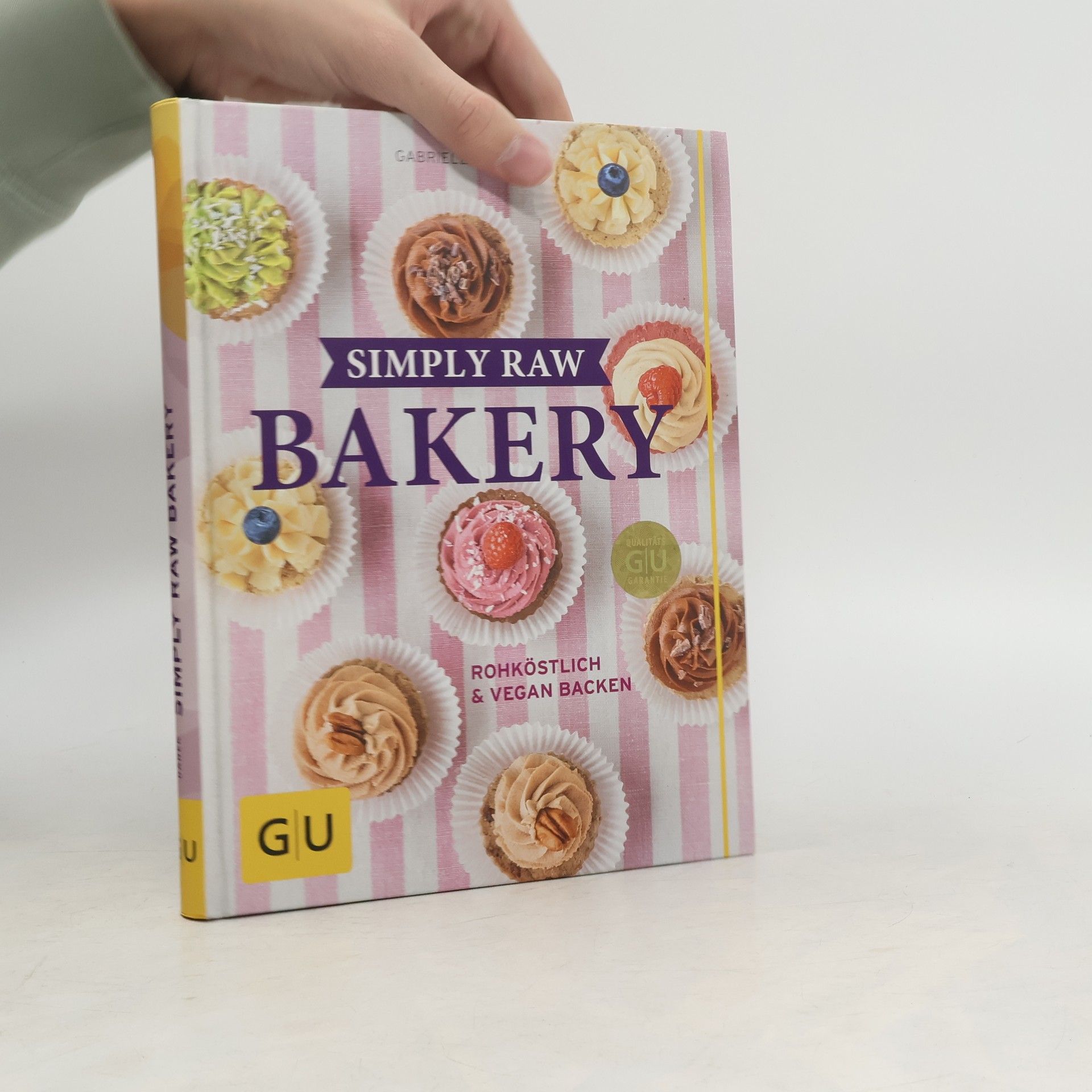 Gabriele Danek Simply raw bakery