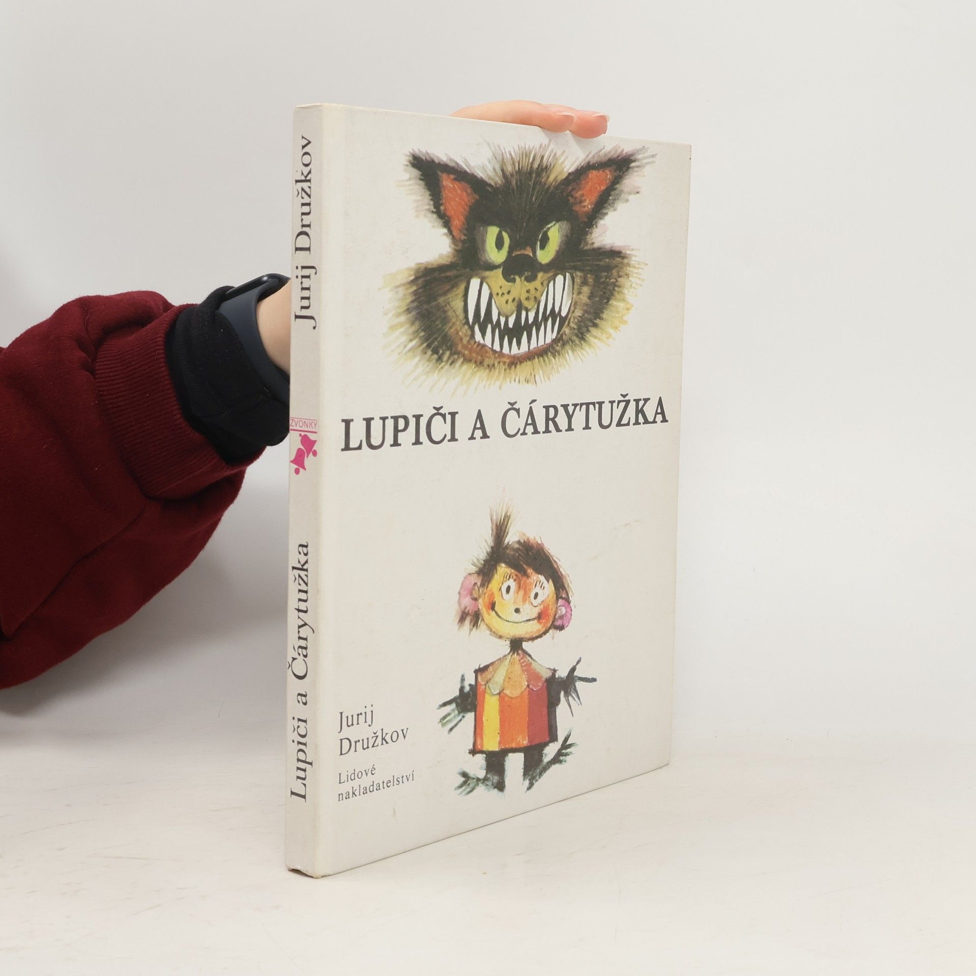 Jurij Družkov Lupiči a Čárytužka