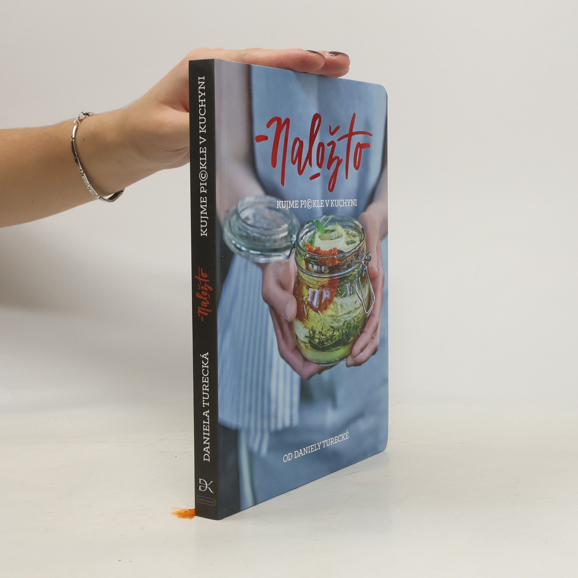 Nalož to. Kujme pickle v kuchyni