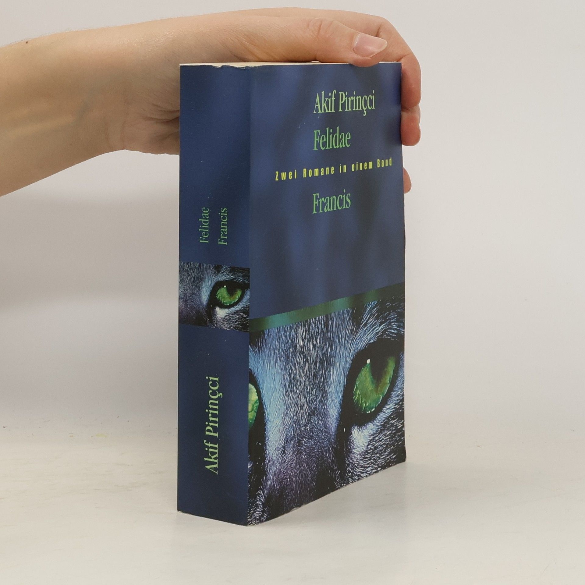 Akif Pirincci Francis. Felidae