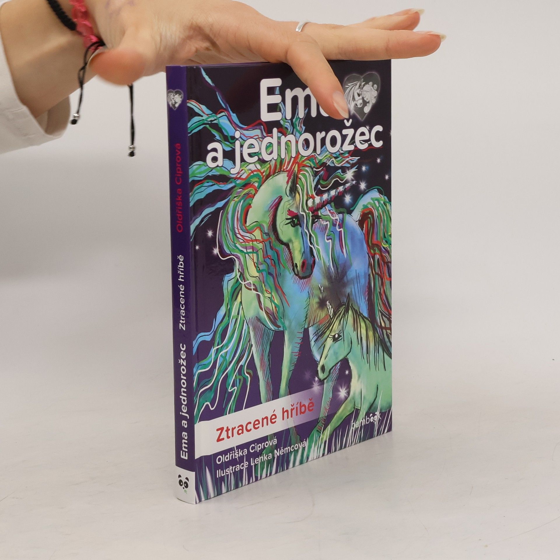 Oldřiška Lišková Ema a jednorožec. Ztracené hříbě
