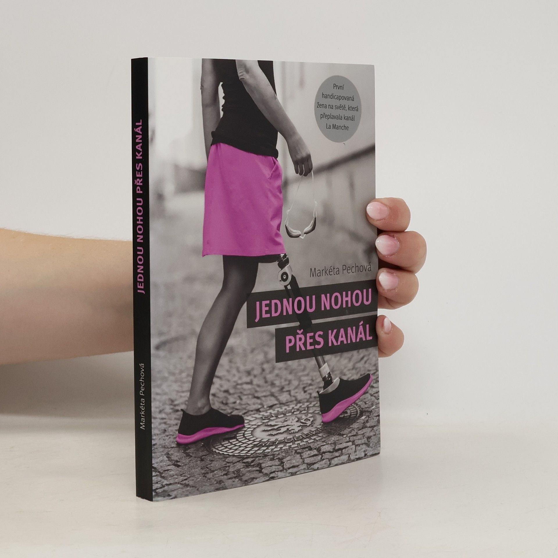 Pechová Markéta Jednou nohou přes kanál
