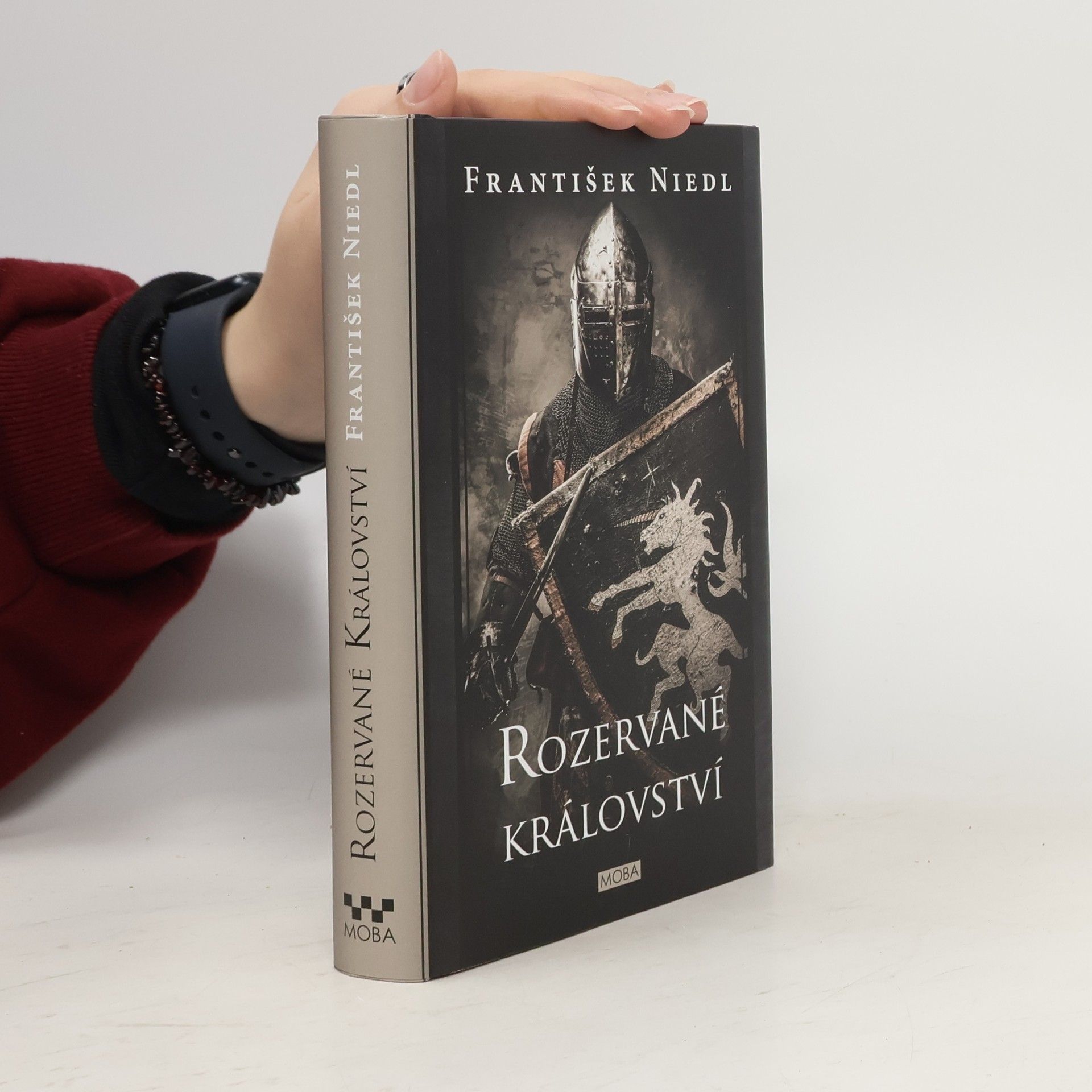 František Niedl Rozervané království