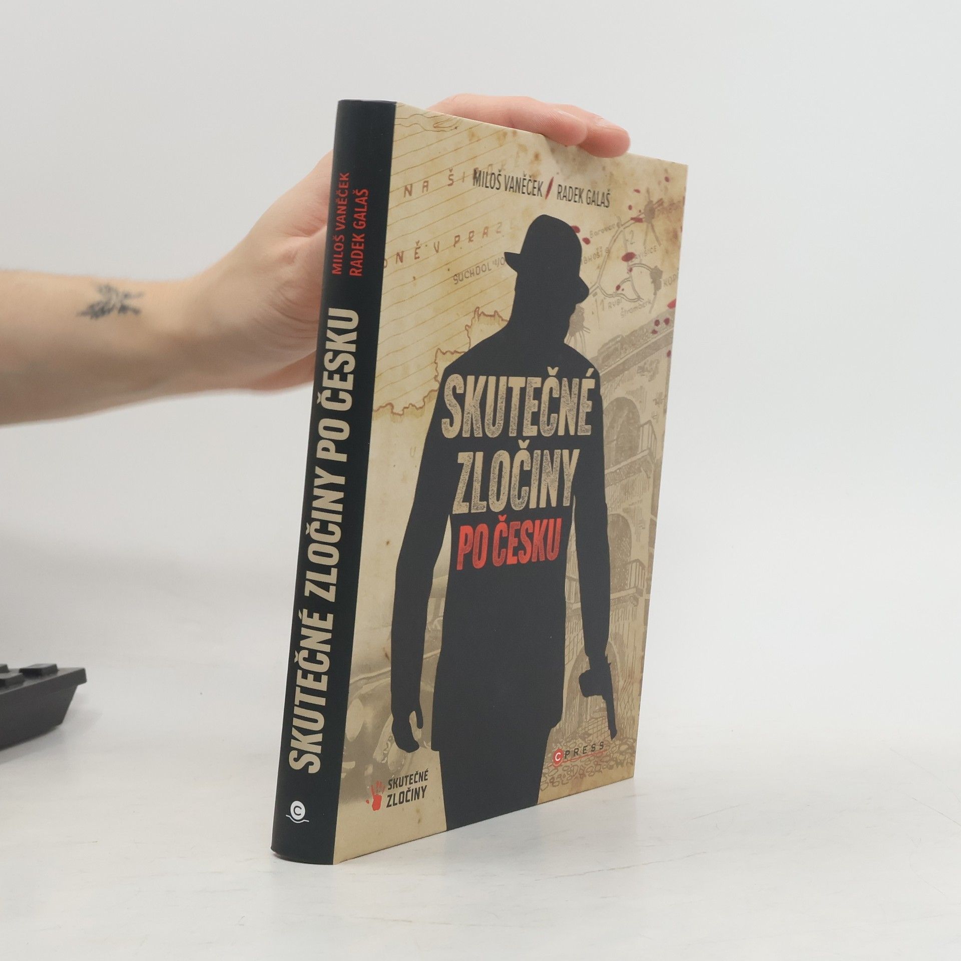 Skutečné zločiny po Česku. mrazivý průvodce českým zločinem za posledních 100 let.