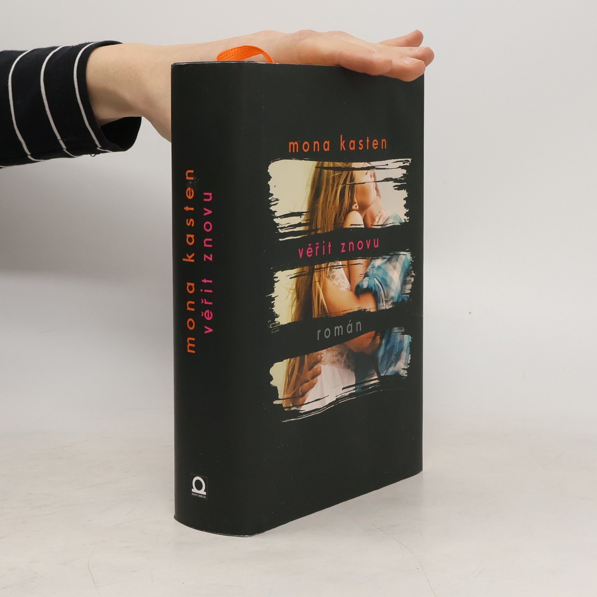 Mona Kasten Věřit znovu