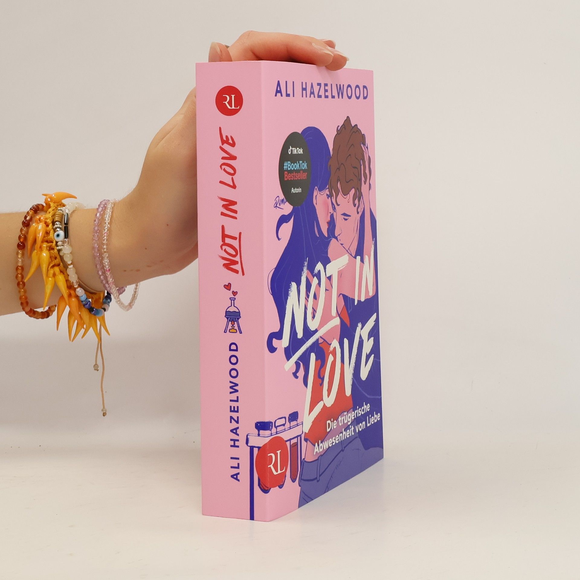 Ali Hazelwood Not in Love - Die trügerische Abwesenheit von Liebe