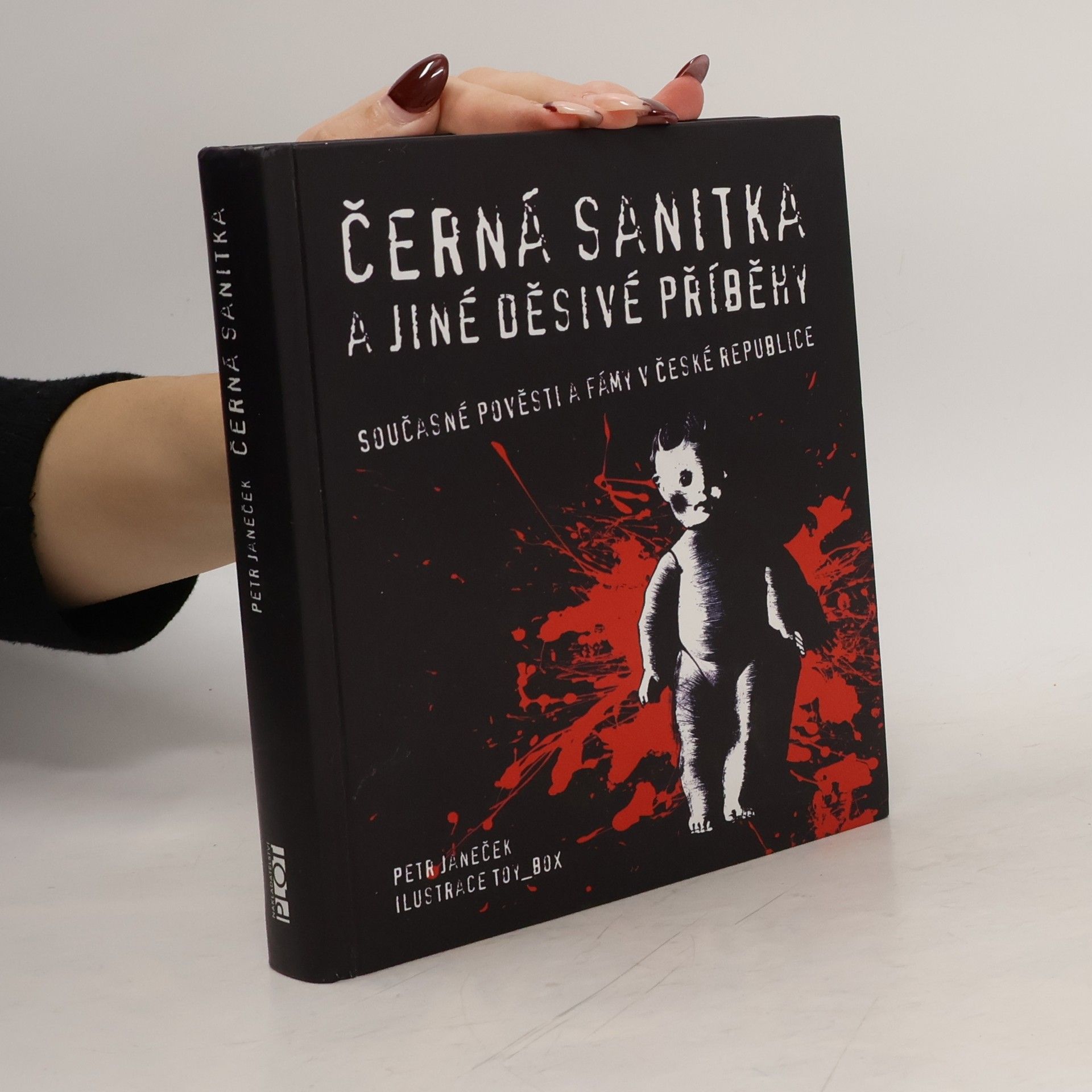 Černá sanitka a jiné děsivé příběhy