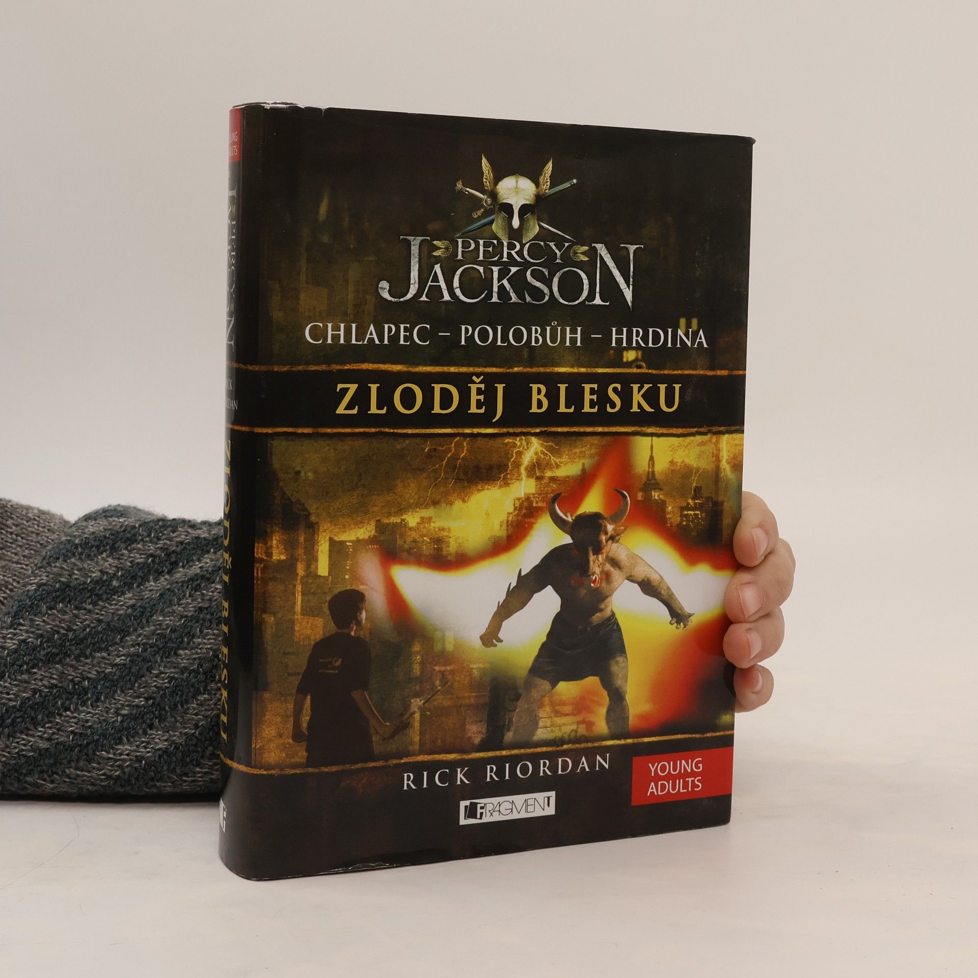 Rick Riordan Percy Jackson. Zloděj blesku