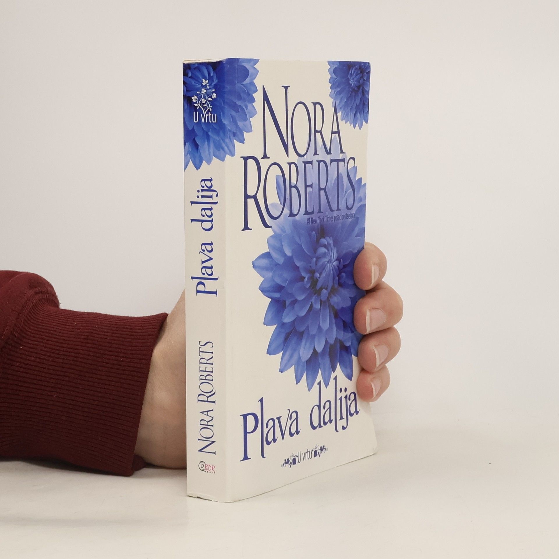 Nora Roberts Plava dalija