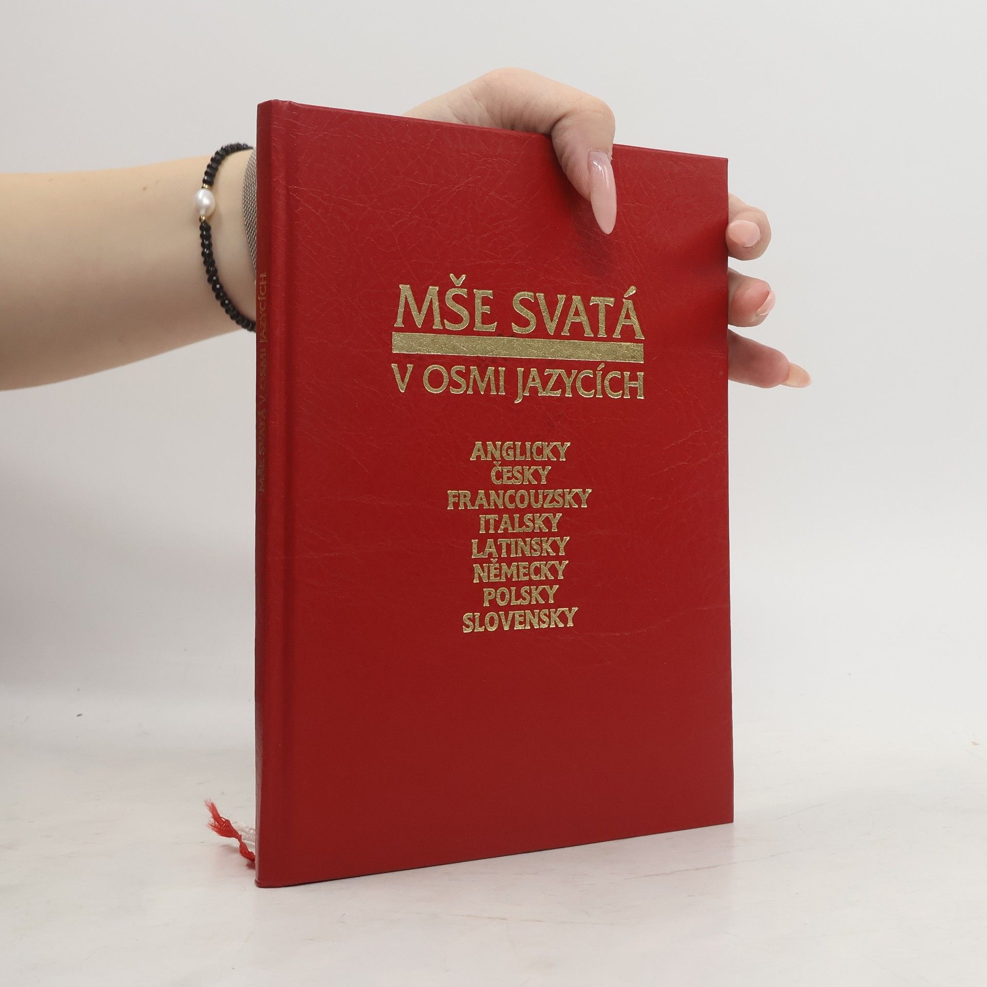 neuveden Mše svatá v osmi jazycích