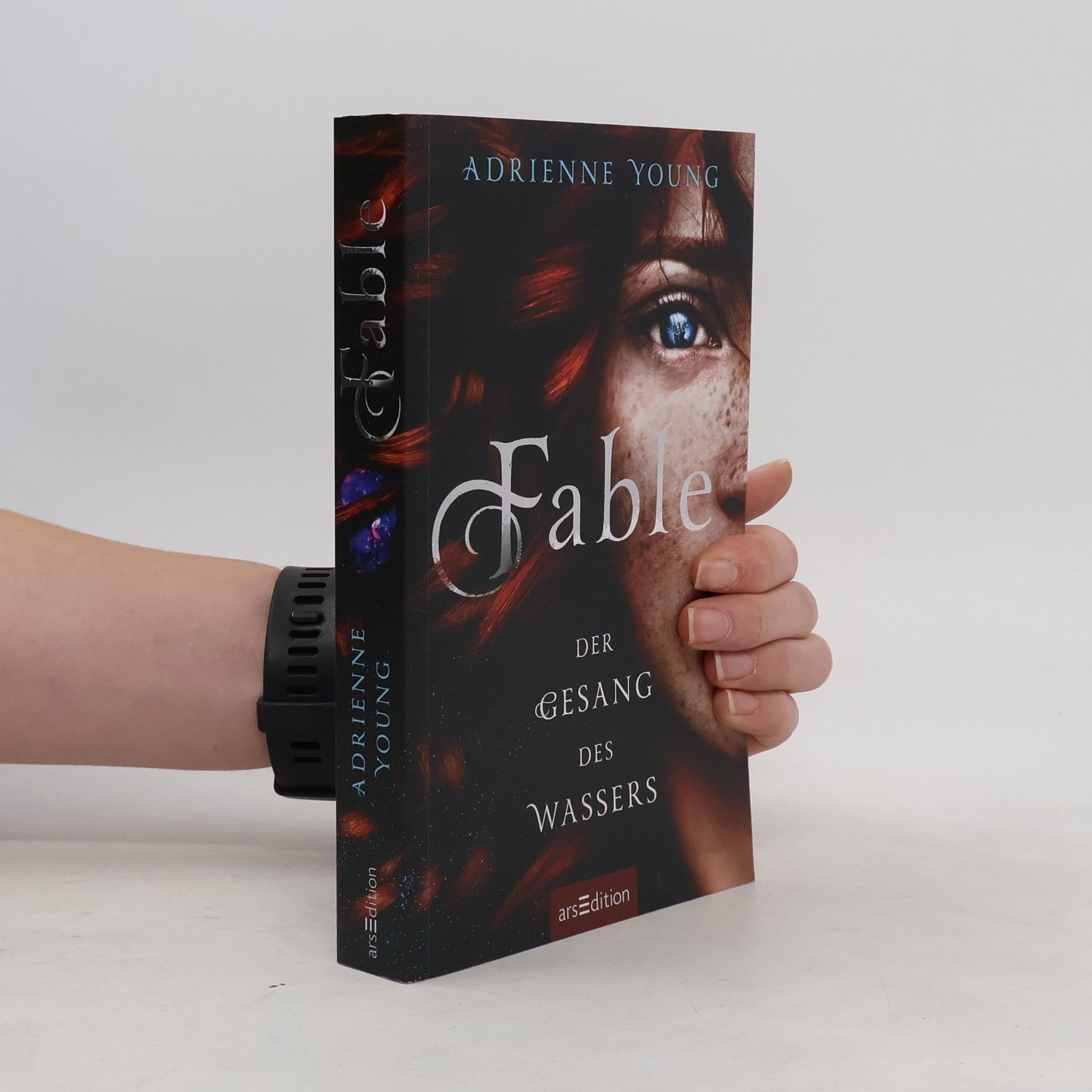 Adrienne Young Fable - Der Gesang des Wassers (Fable 1)