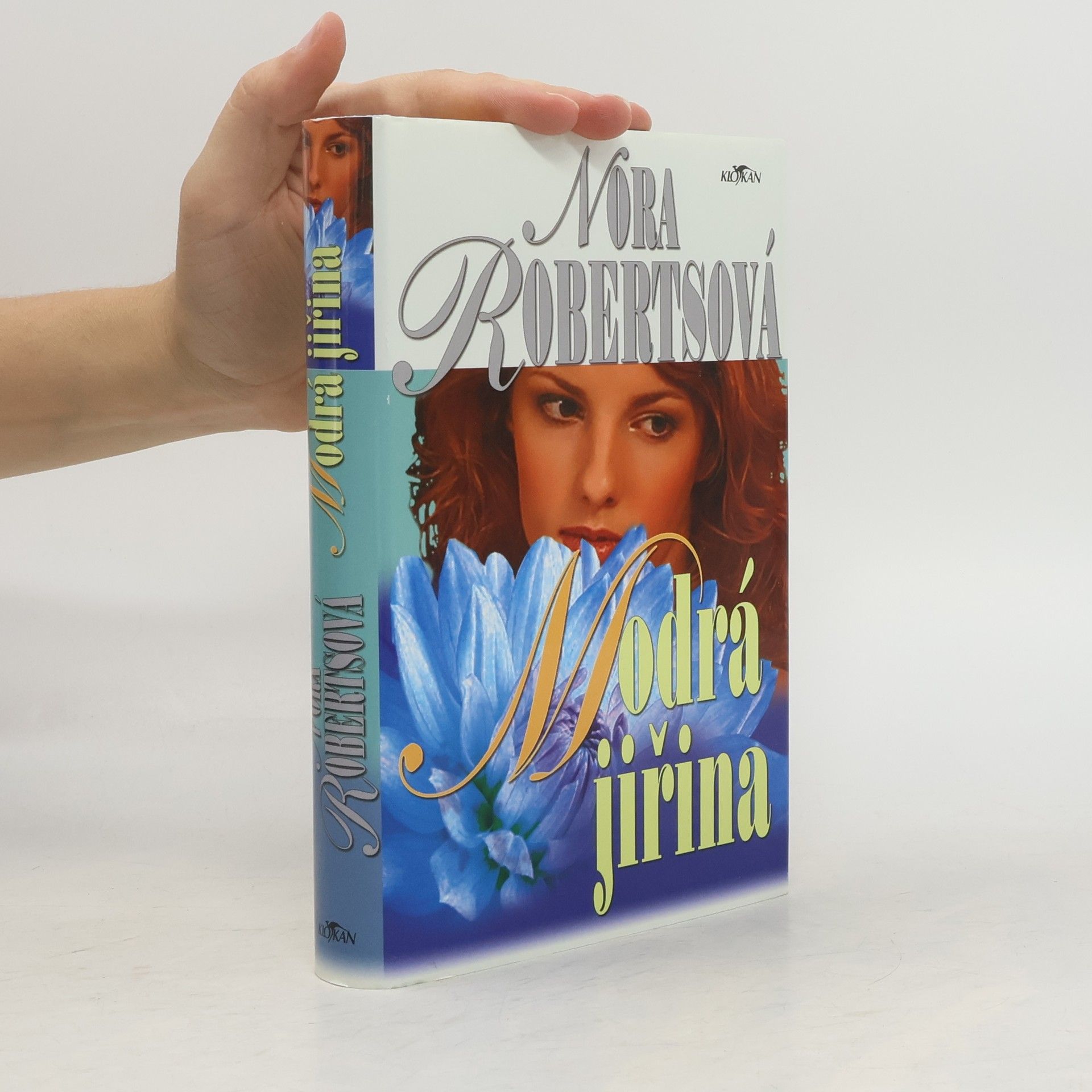 Nora Roberts Modrá jiřina