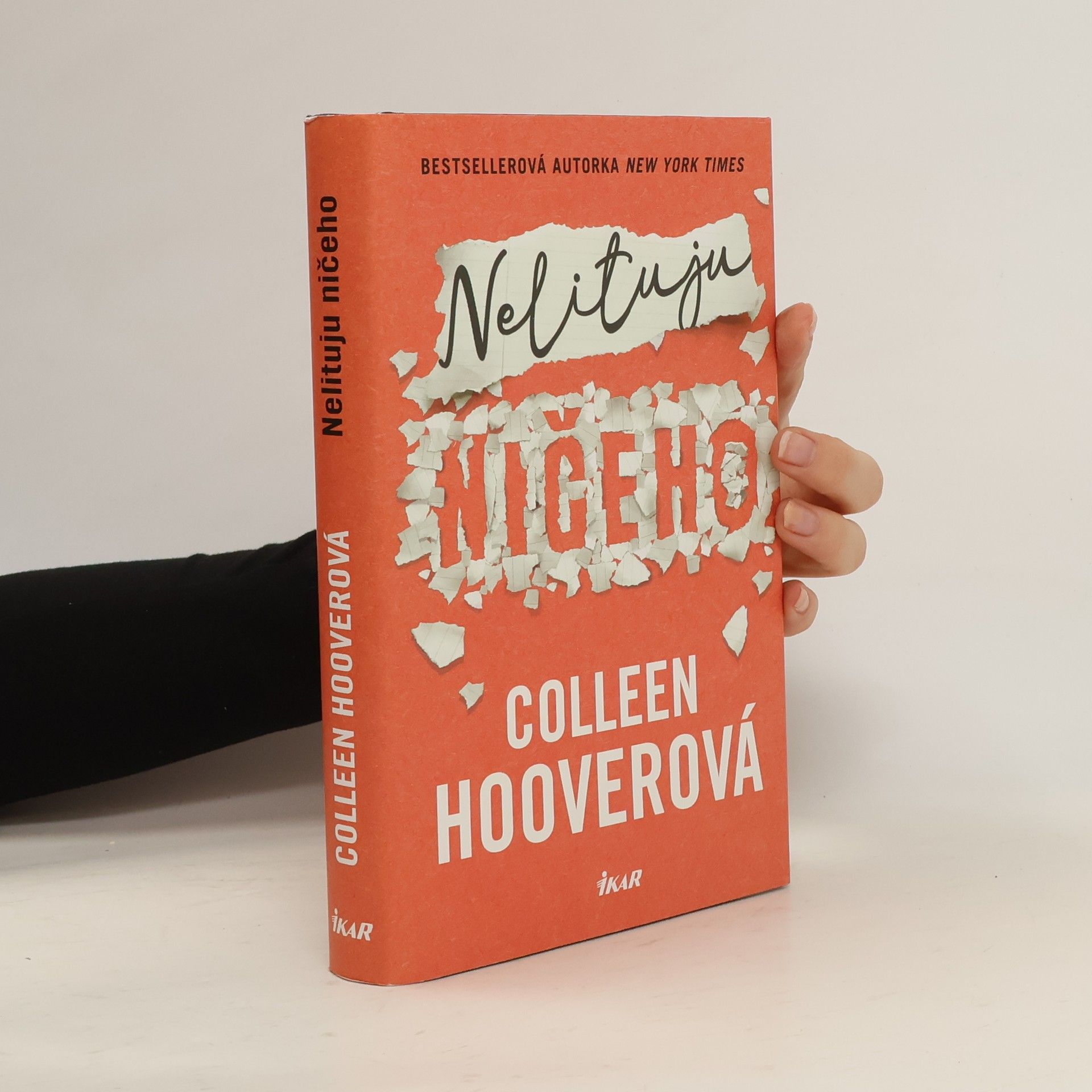Colleen Hoover Nelituju ničeho