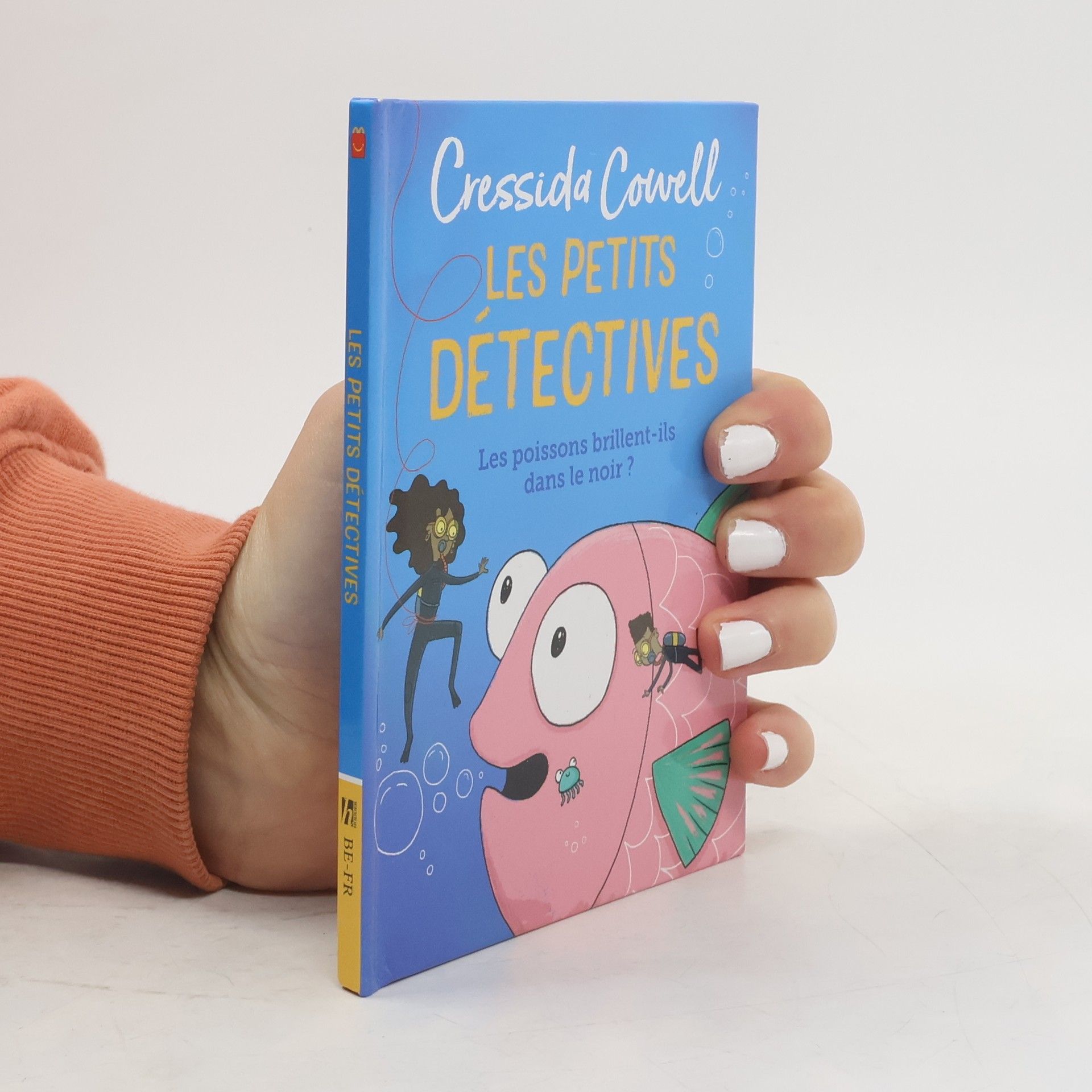 Mrňaví detektivové. Svítí ryby ve tmě?