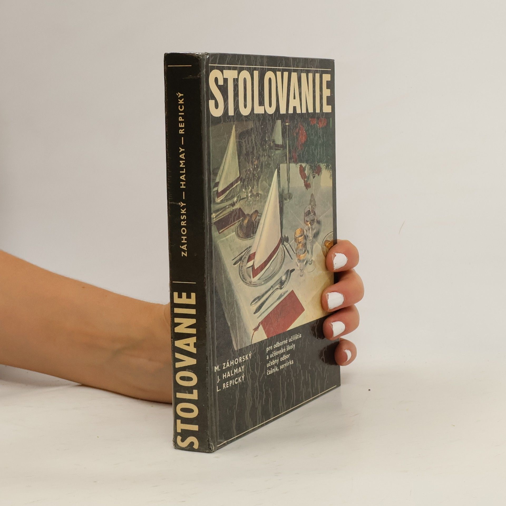 Collectif d'auteurs Stolovanie