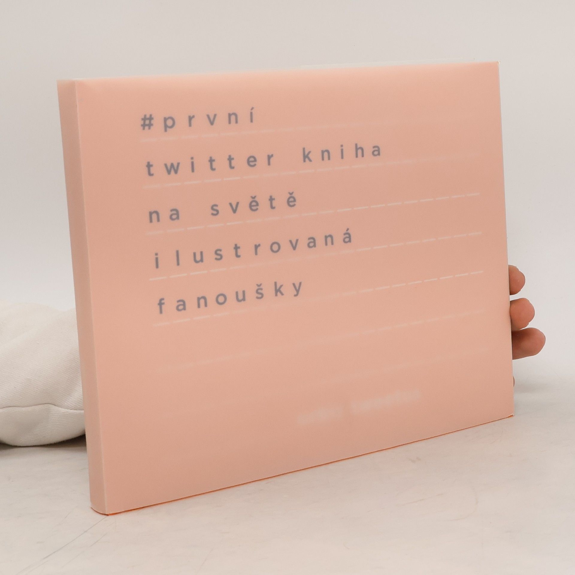 Otto Bohuš Orbis tweetus. První twitter kniha na světě ilustrovaná fanoušky