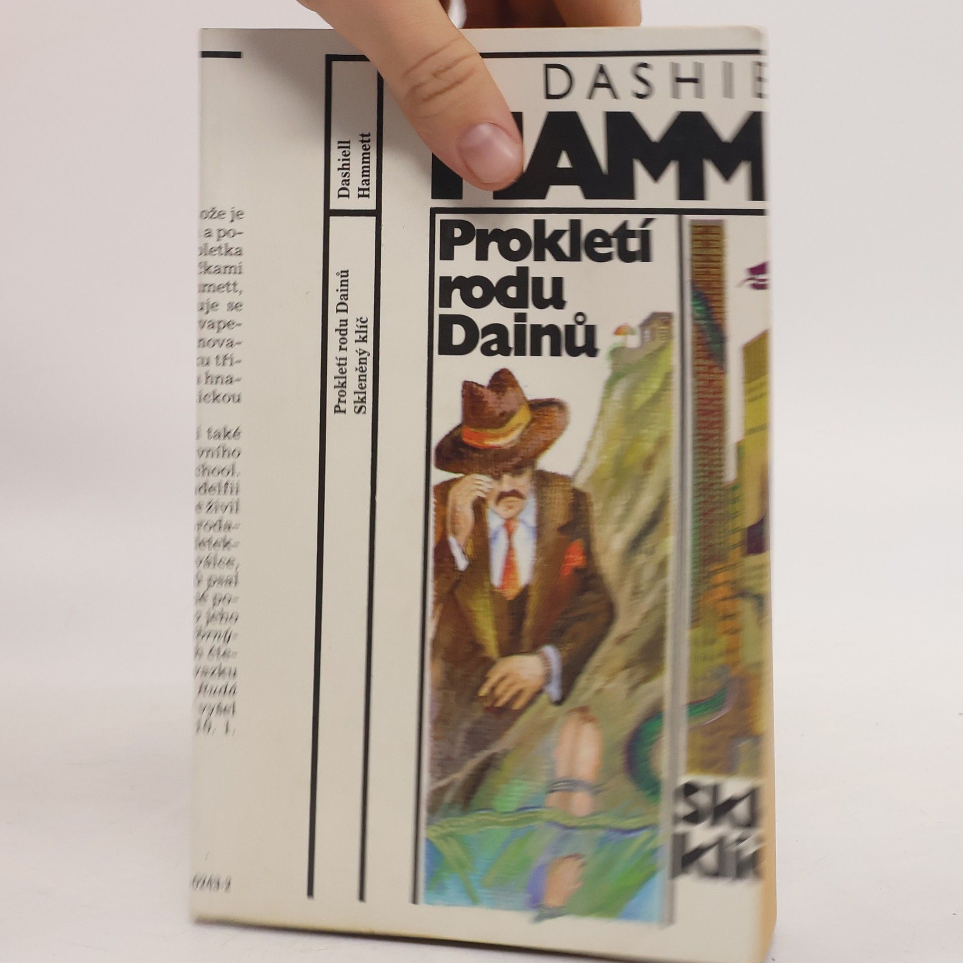 Prokletí rodu Dainů. Skleněný klíč